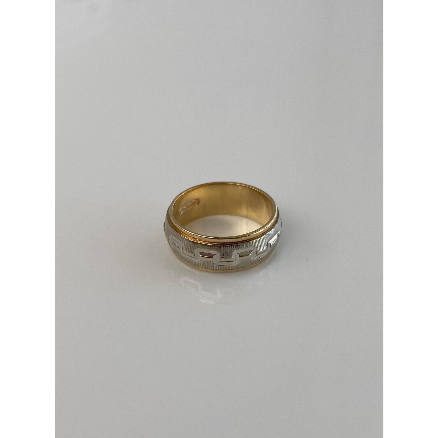 Vintage Solid 14k White & Yellow Gold Diamond Cut Ring Band - Size 4.75