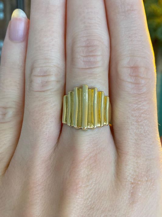 Vintage Solid 14k Yellow Gold Fluted Saddle Ring - Size 6.25