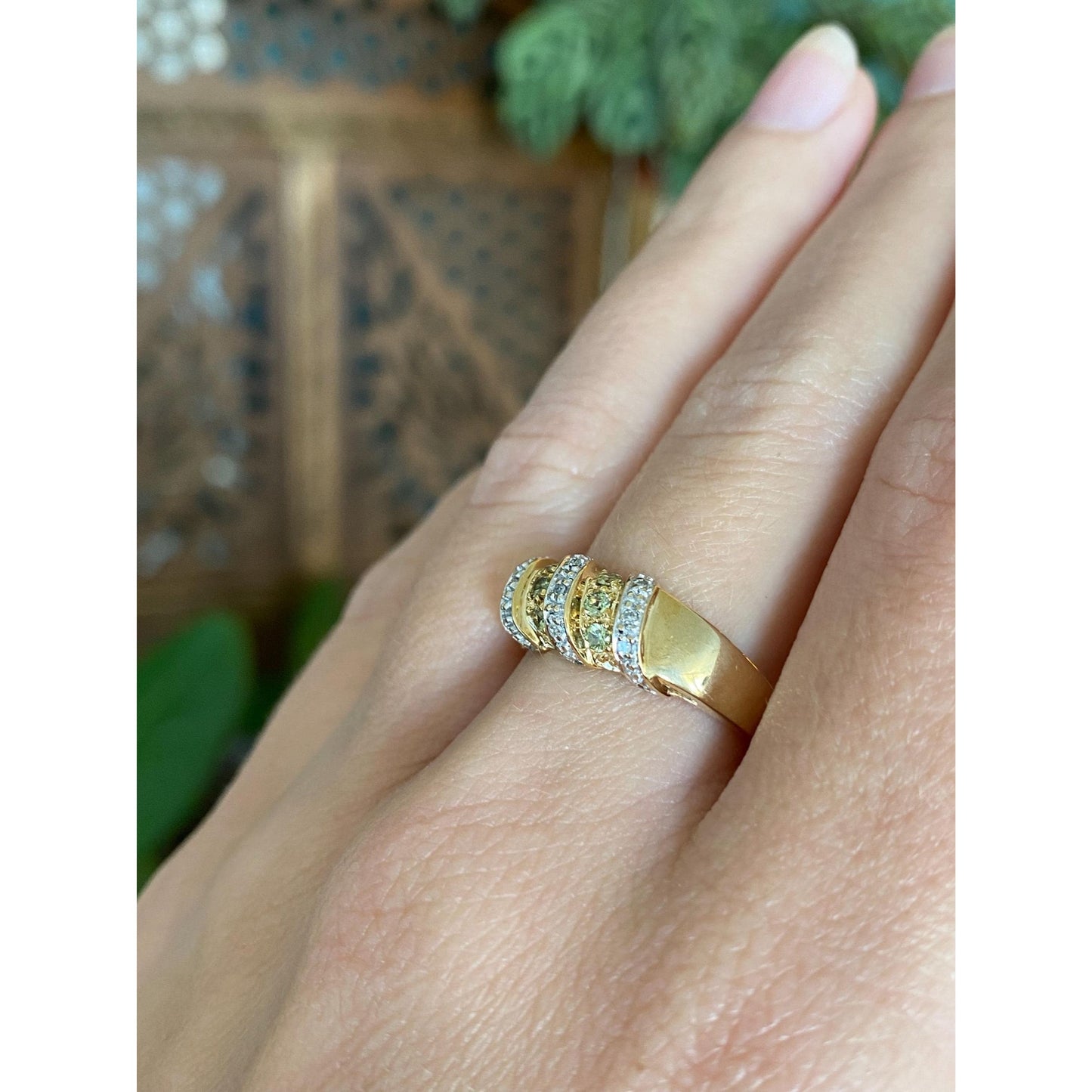 Solid 14k Yellow Gold Diamond & Peridot Ring Band - Size 6.75