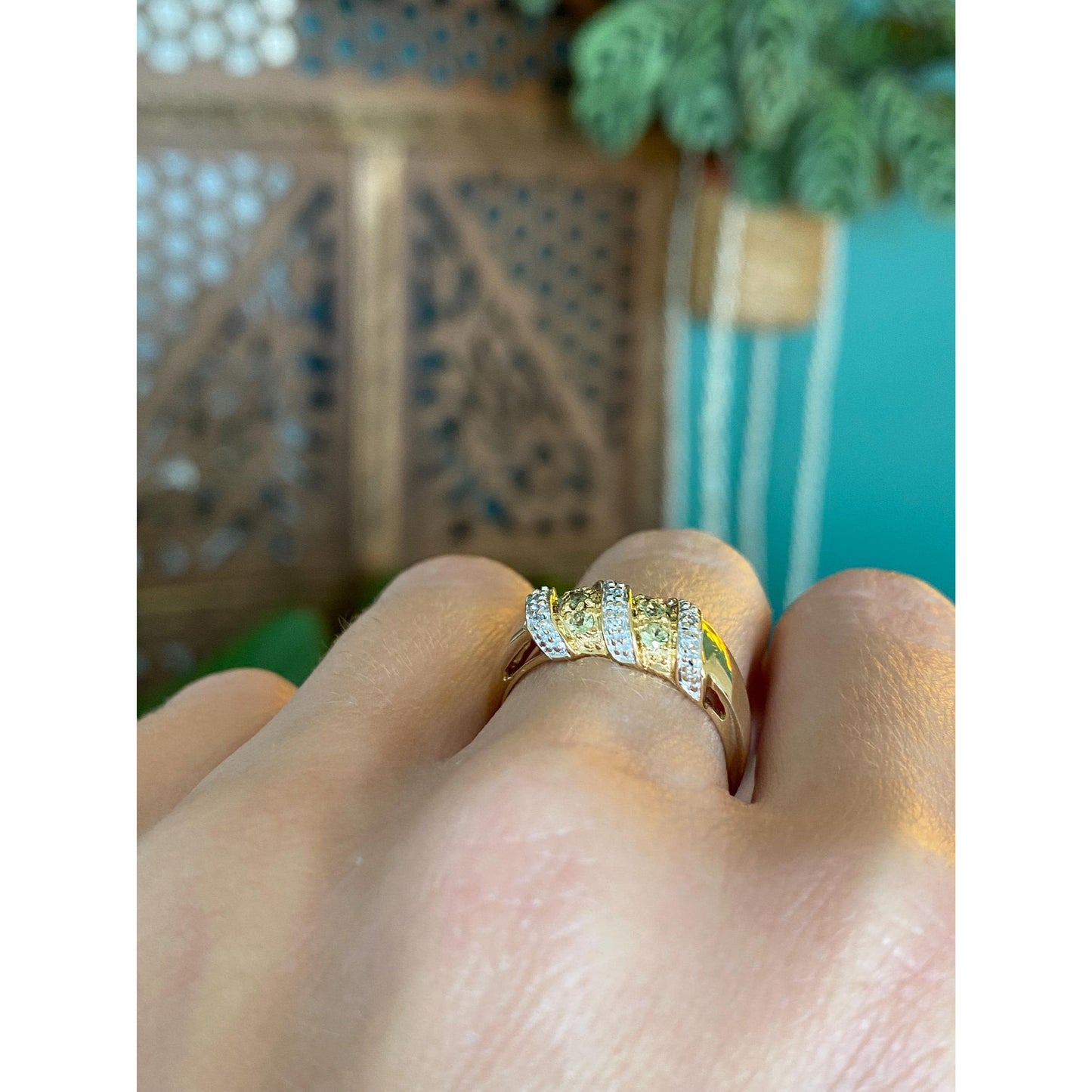 Solid 14k Yellow Gold Diamond & Peridot Ring Band - Size 6.75