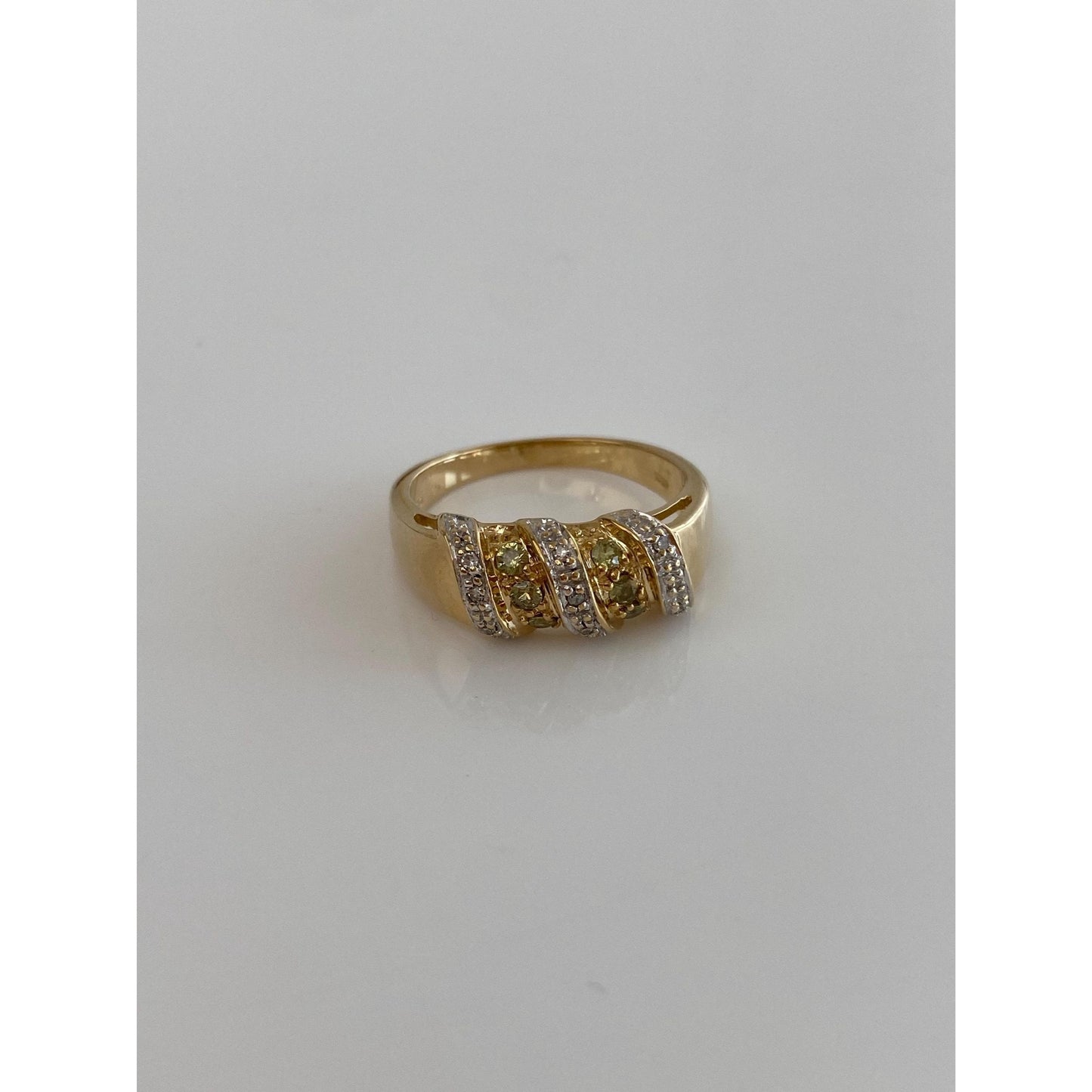 Solid 14k Yellow Gold Diamond & Peridot Ring Band - Size 6.75