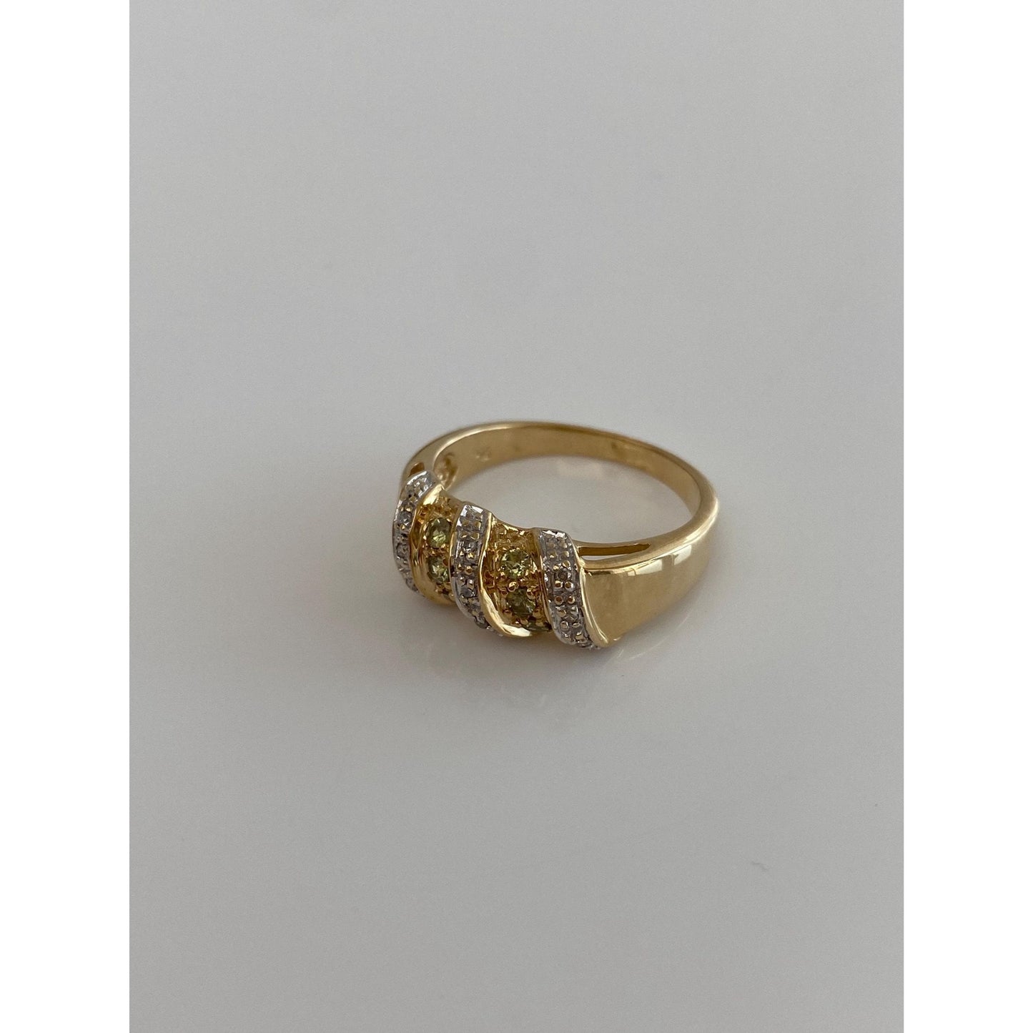 Solid 14k Yellow Gold Diamond & Peridot Ring Band - Size 6.75