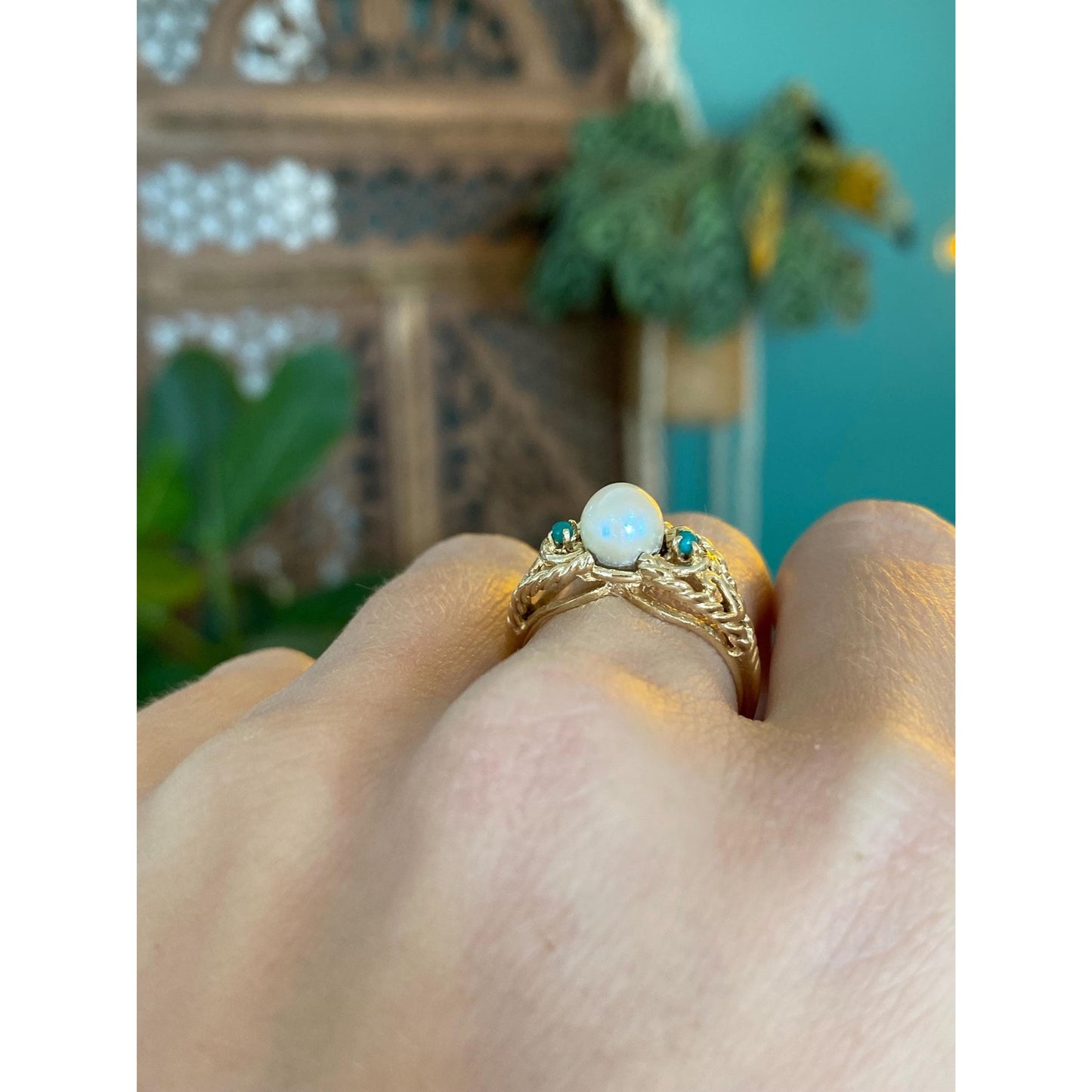 Vintage Solid 14k Yellow Gold Pearl Green Stone Rope Ring Band - Size 7.25