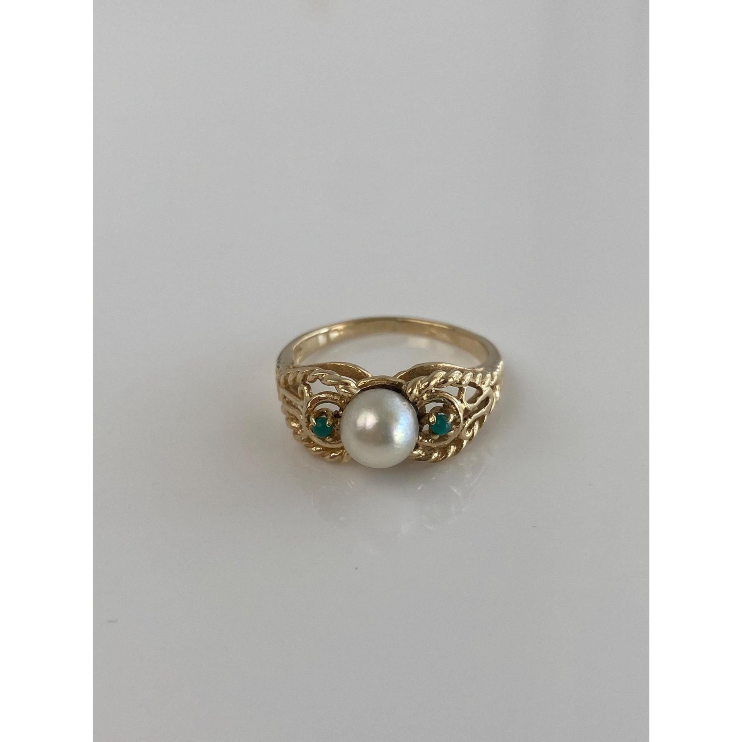 Vintage Solid 14k Yellow Gold Pearl Green Stone Rope Ring Band - Size 7.25
