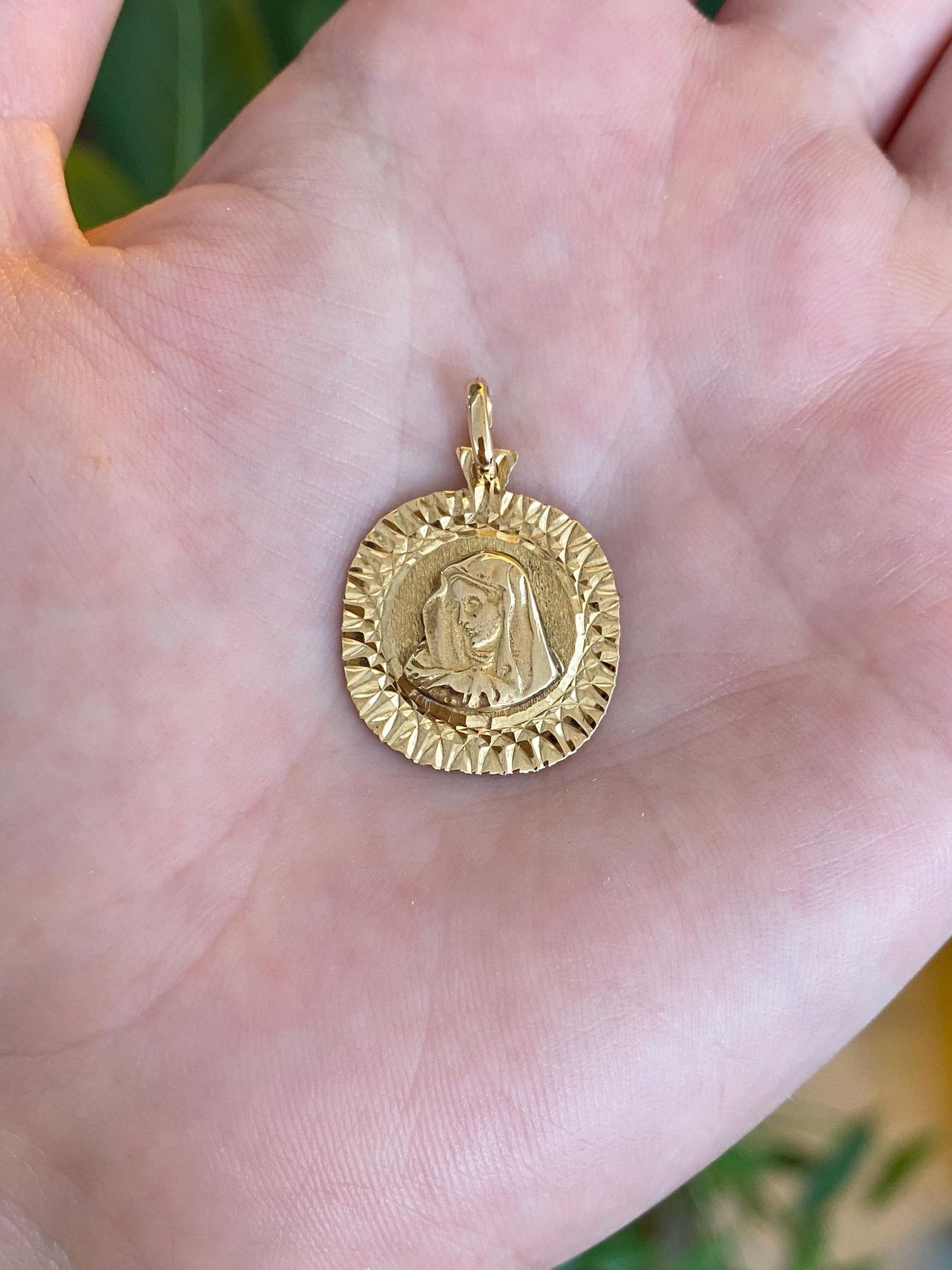 Vintage Solid 18k Yellow Gold Virgin Mary Charm