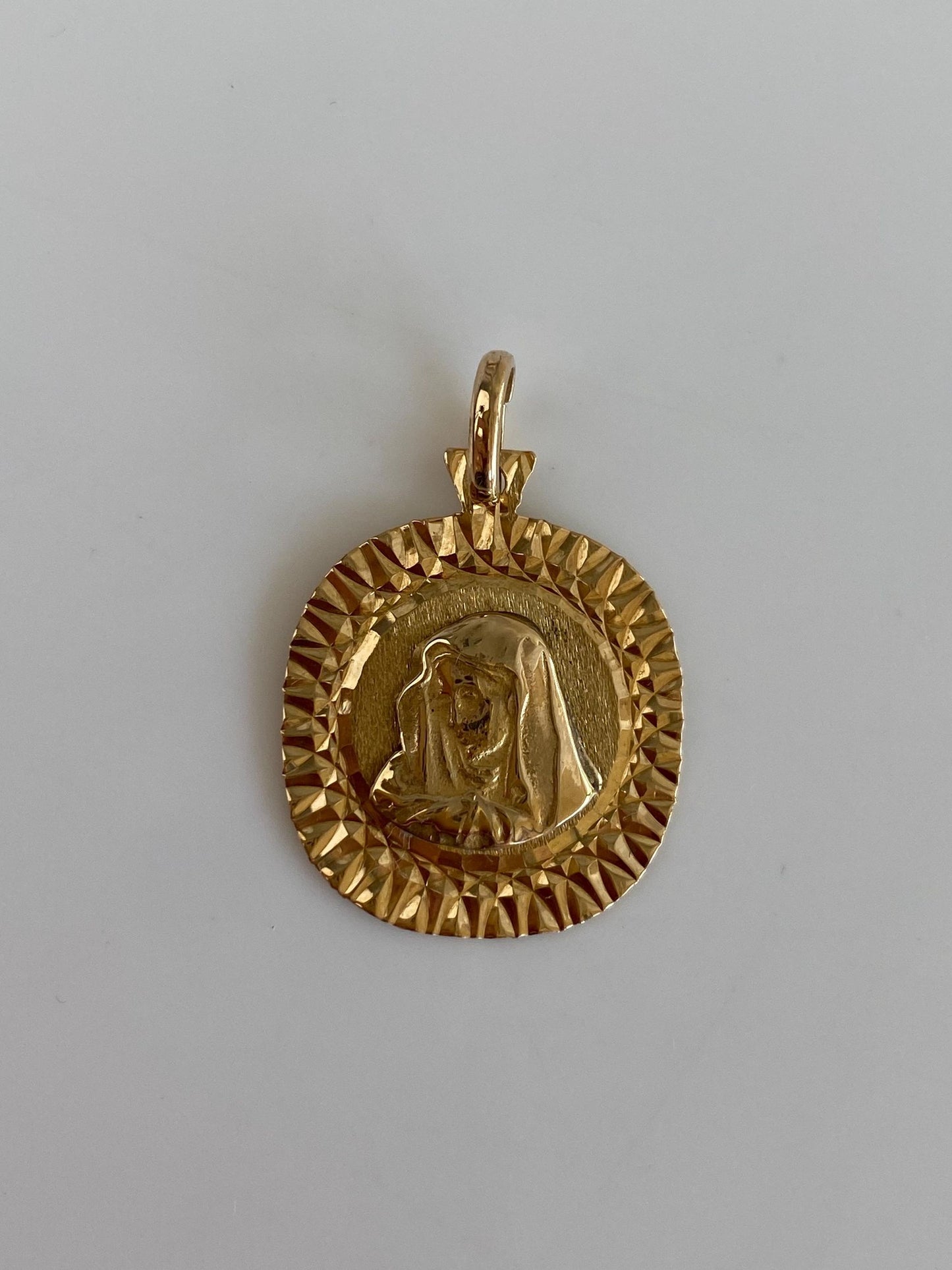 Vintage Solid 18k Yellow Gold Virgin Mary Charm