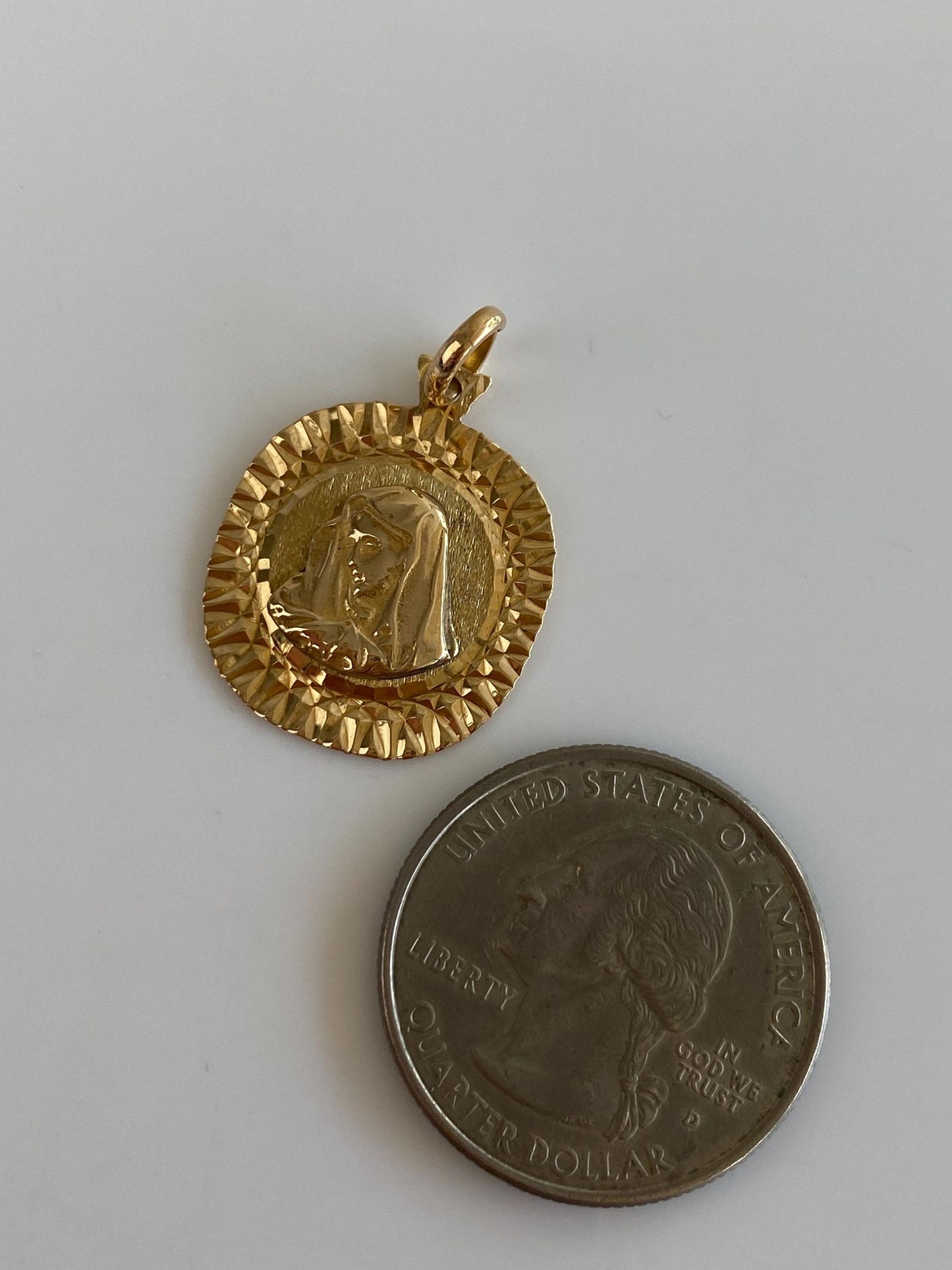 Vintage Solid 18k Yellow Gold Virgin Mary Charm