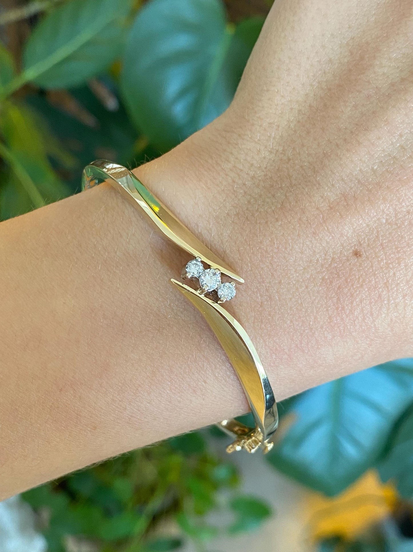 Vintage Solid 14k White & Yellow Gold Diamonds Bangle Bracelet - 7 Inches