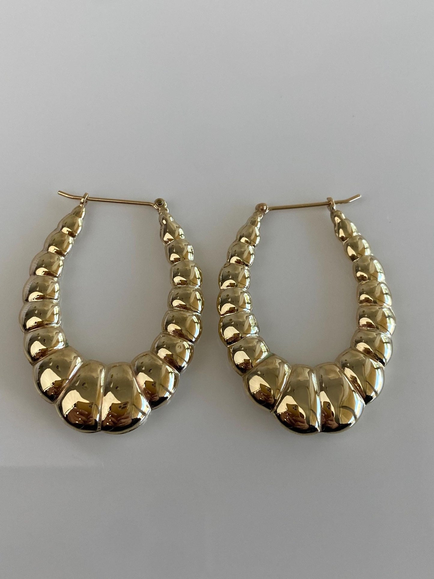 Vintage 14k Yellow Gold Large Oval Scalloped Hoop Earrings