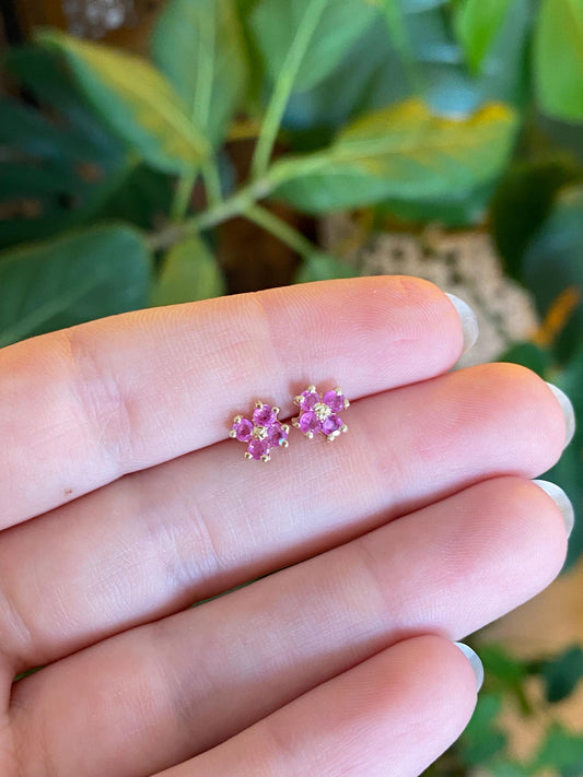 Vintage Solid 14k Yellow Gold Pink Sapphire Flower Stud Earrings