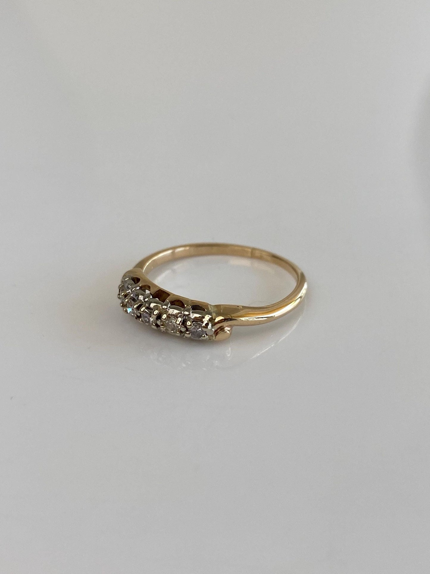 Vintage Solid 14k White & Yellow Gold Diamond Ring Band - Size 6.75