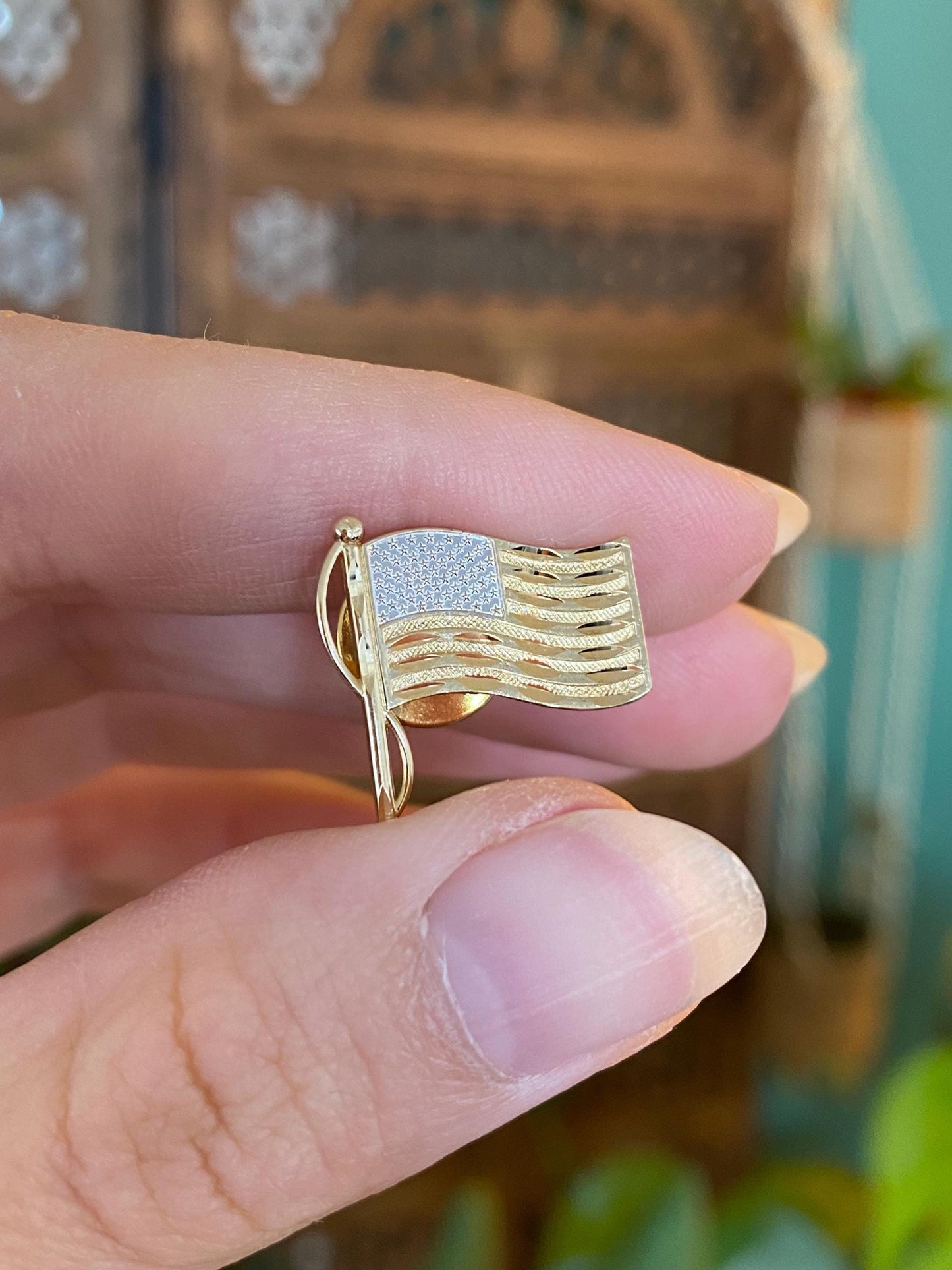 Vintage Solid 14k White & Yellow Gold American Flag Pin