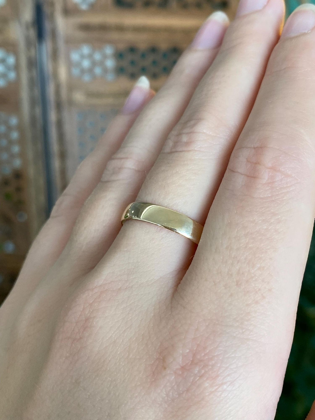 Vintage Solid 14k Yellow Gold Ring Band - Size 11