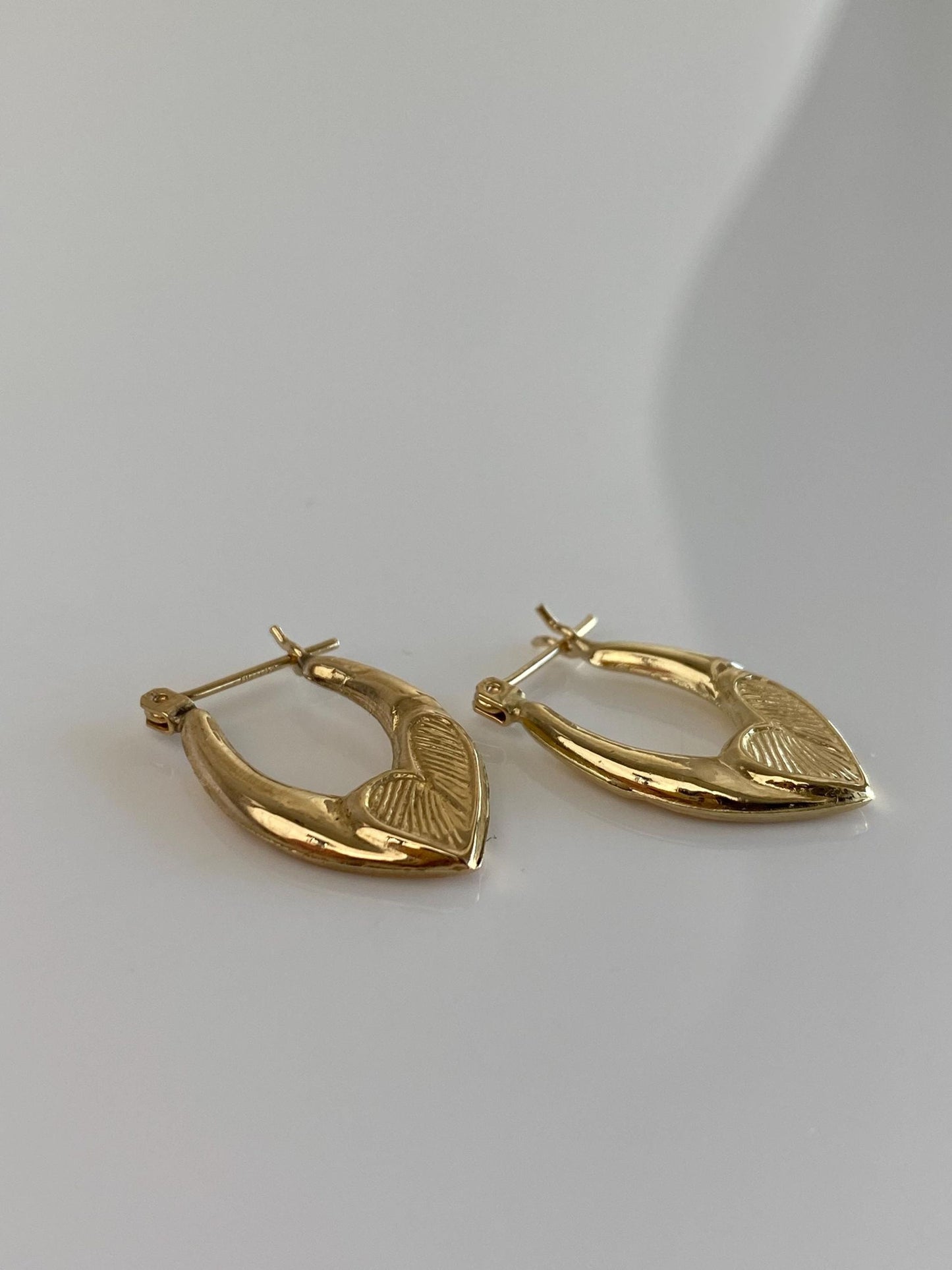 Vintage 14k Yellow Gold Heart Design Chevron Hoop Earrings