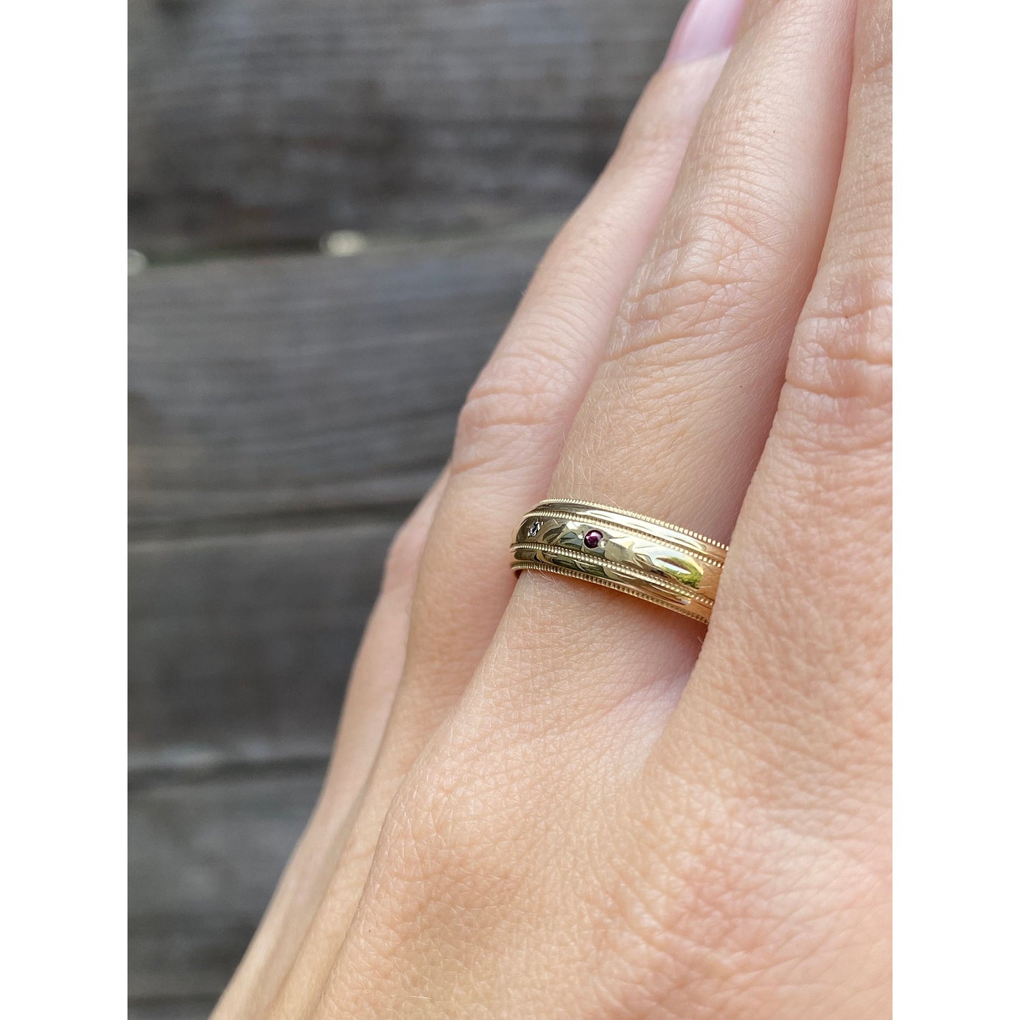 Vintage Solid 10k Yellow Gold Tiny Diamond & Ruby Milgrain Ring Band - Size 11.75