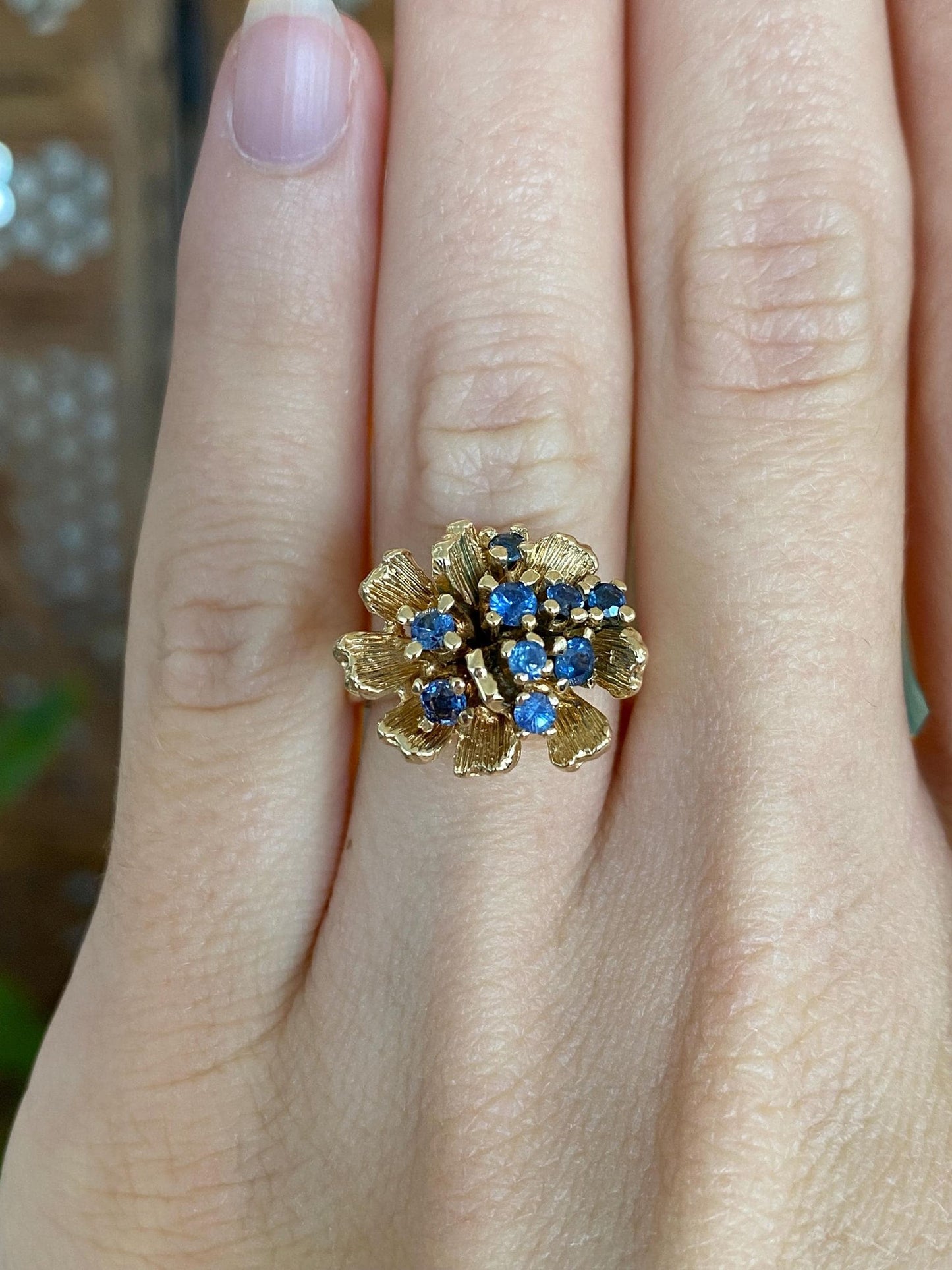 Vintage Solid 14k Yellow Gold Dusty Blue Sapphire Cluster Flower Ring - Size 5.5