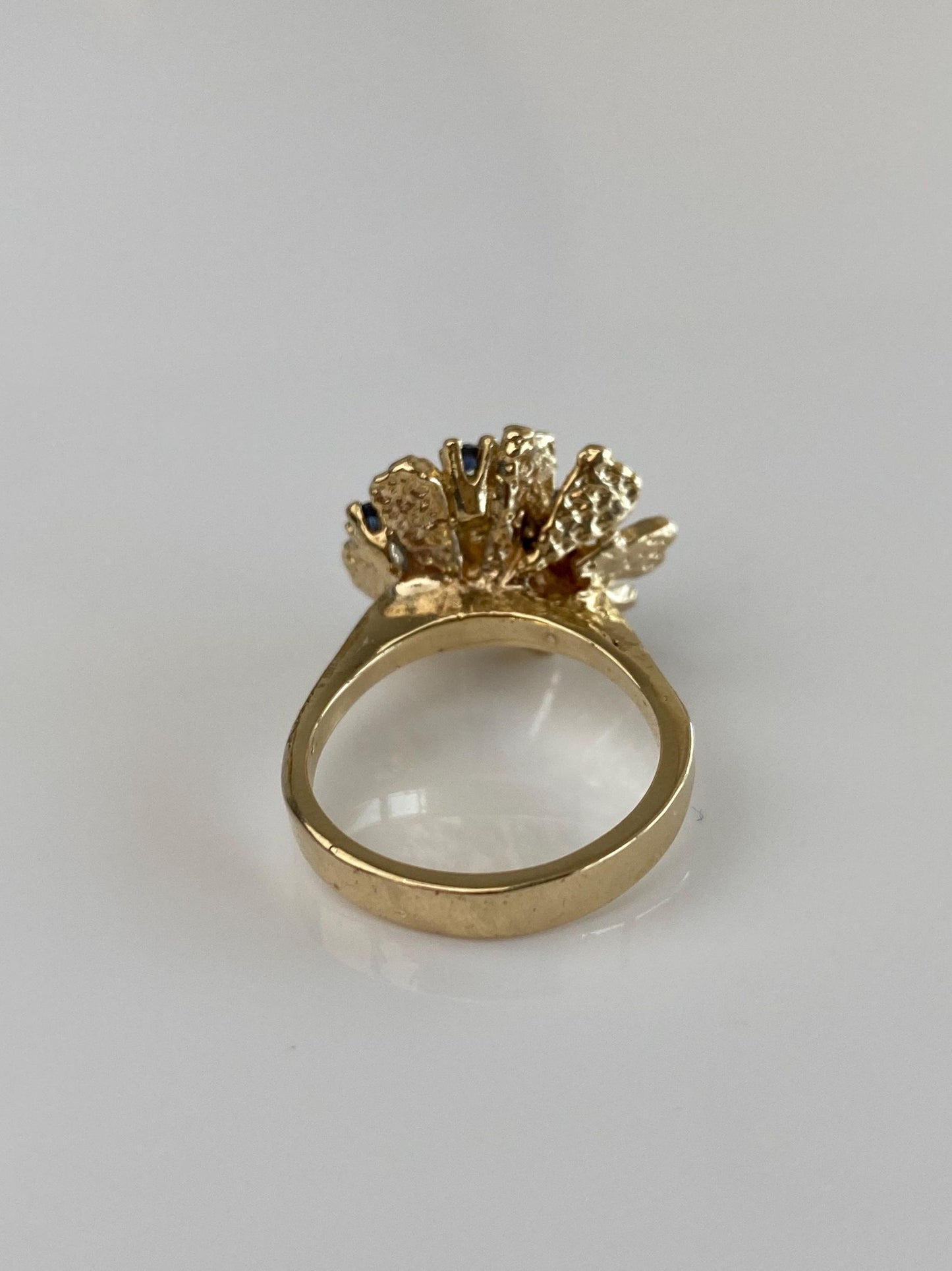 Vintage Solid 14k Yellow Gold Dusty Blue Sapphire Cluster Flower Ring - Size 5.5