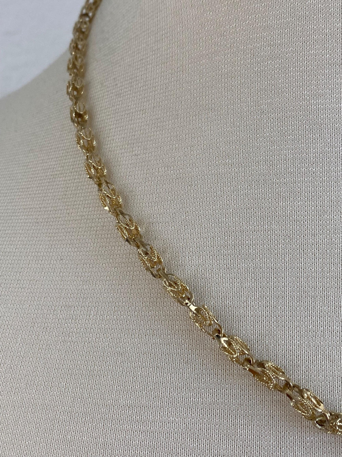 Vintage Solid 10k Yellow Gold Fancy Open Work Link Necklace - 20.5 inches