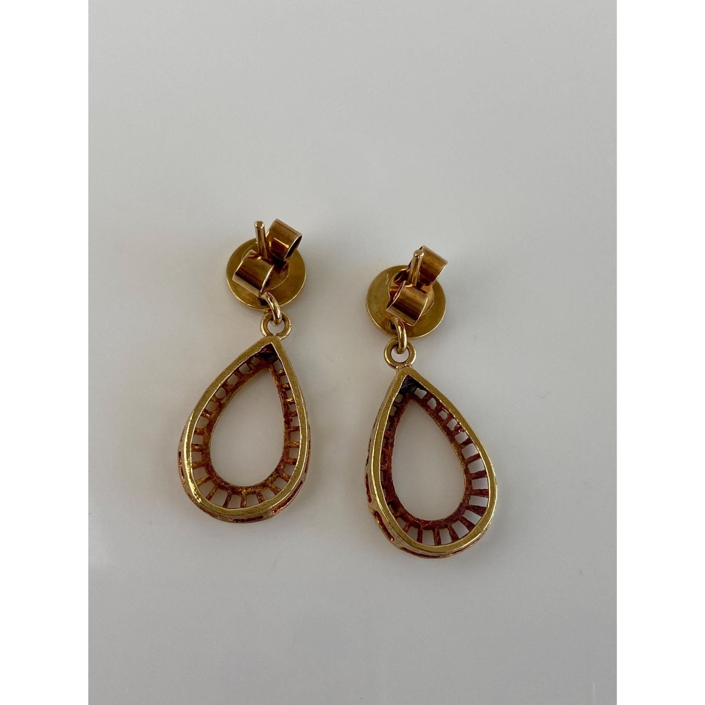 Vintage Solid 18k Yellow Gold Diamond Cut Teardrop Dangle Stud Earrings