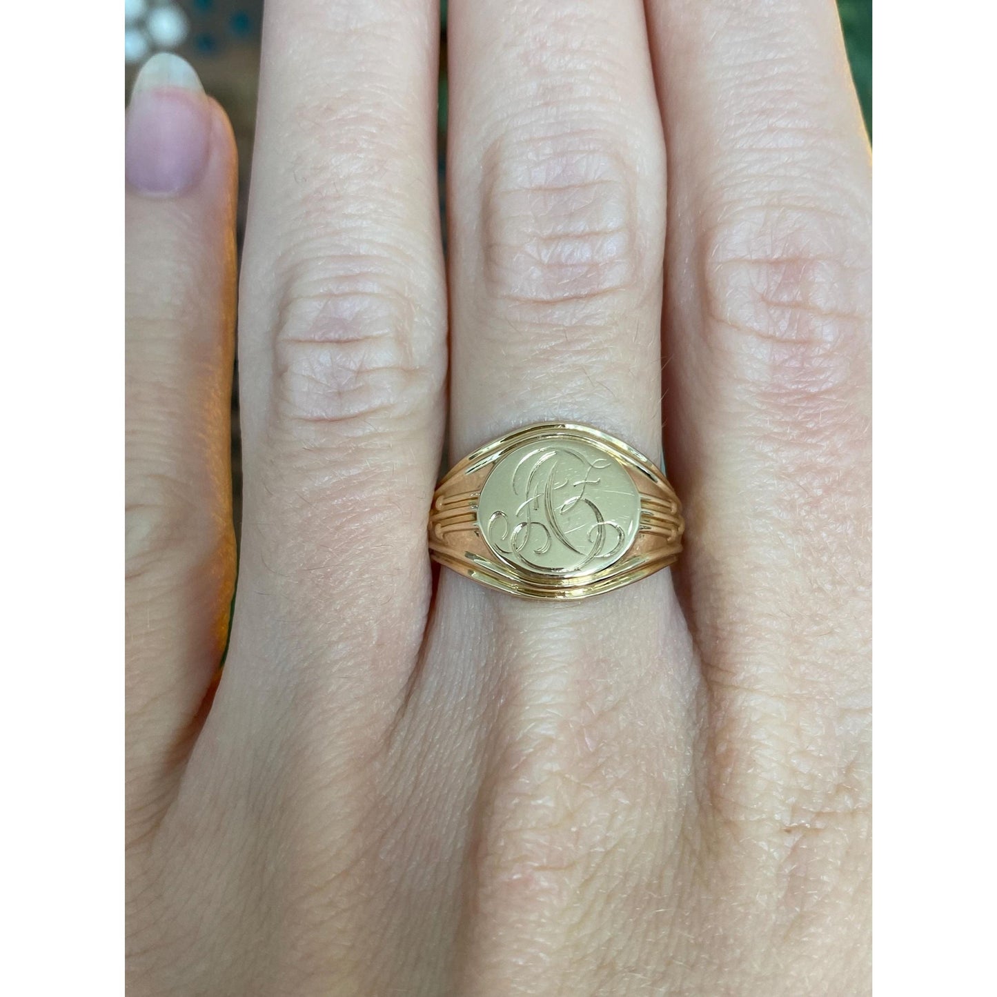 Vintage Solid 14k Yellow Gold Engraved Signet Ring - Size 7.75