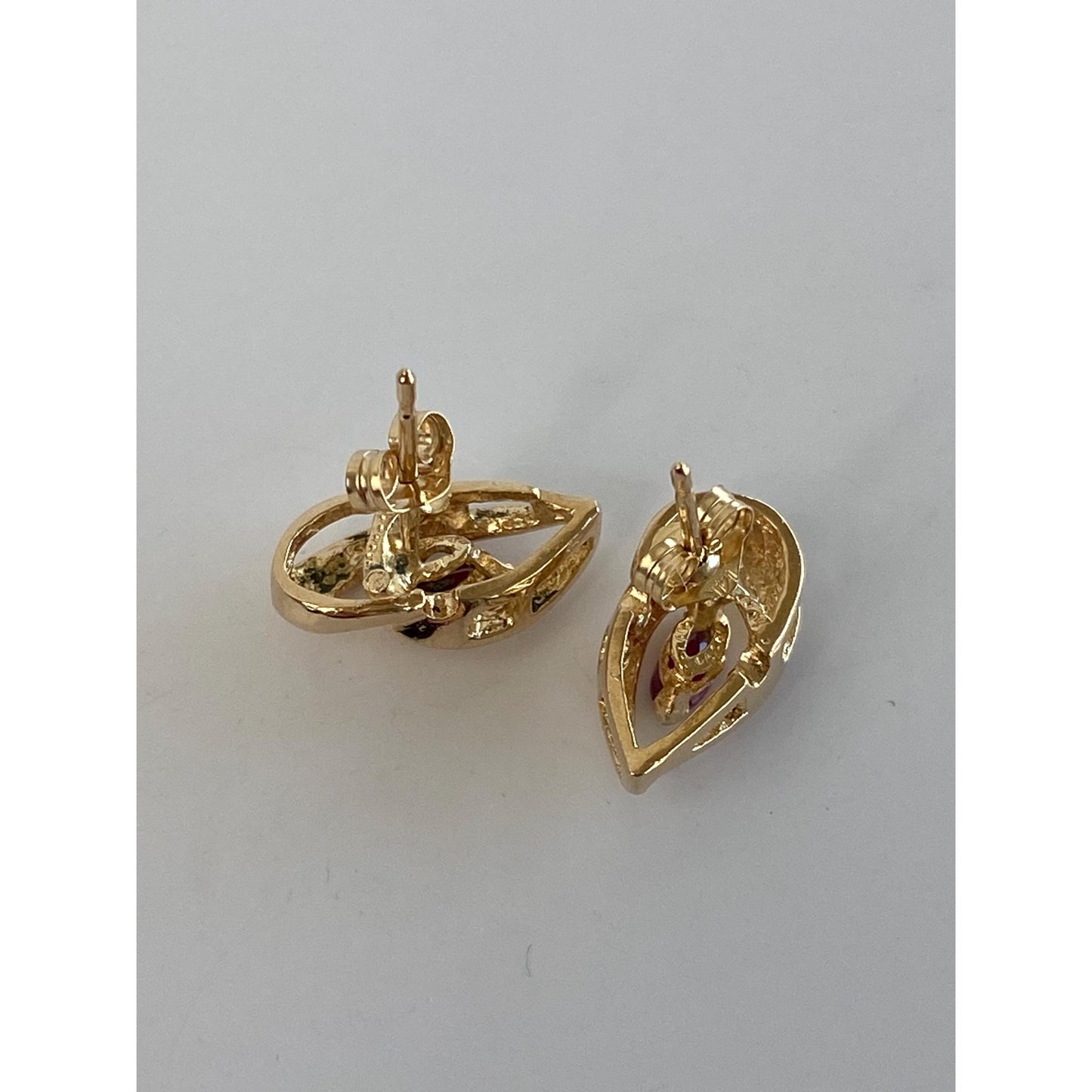 Vintage Solid 14k Yellow Gold Pink Sapphire Teardrop Stud Earrings