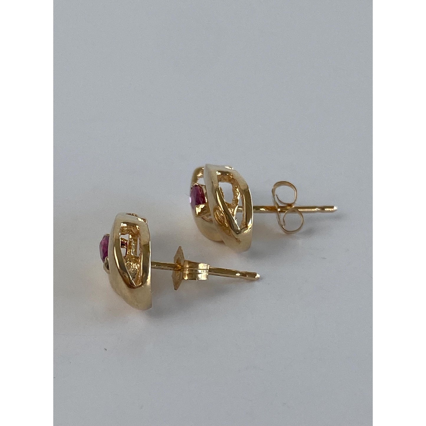 Vintage Solid 14k Yellow Gold Pink Sapphire Teardrop Stud Earrings