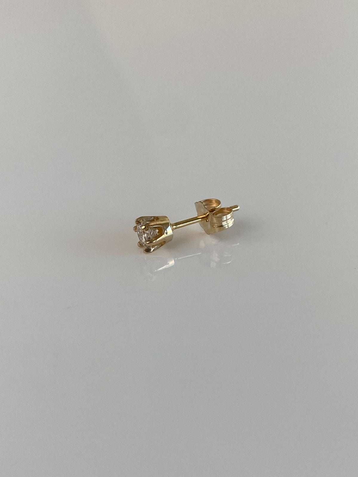 Vintage Solid 14k Yellow Gold SINGLE Diamond Stud Earring