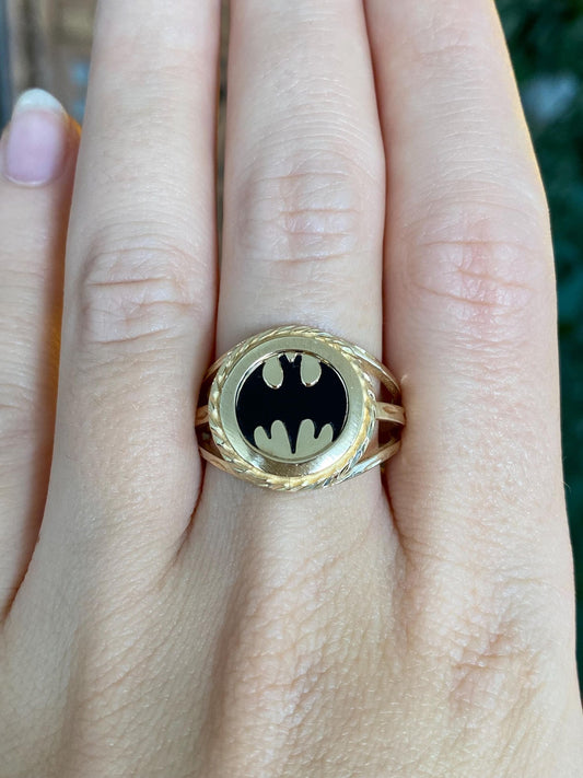 Vintage Solid 14k Yellow Gold Black Onyx Batman Ring - Size 9.5