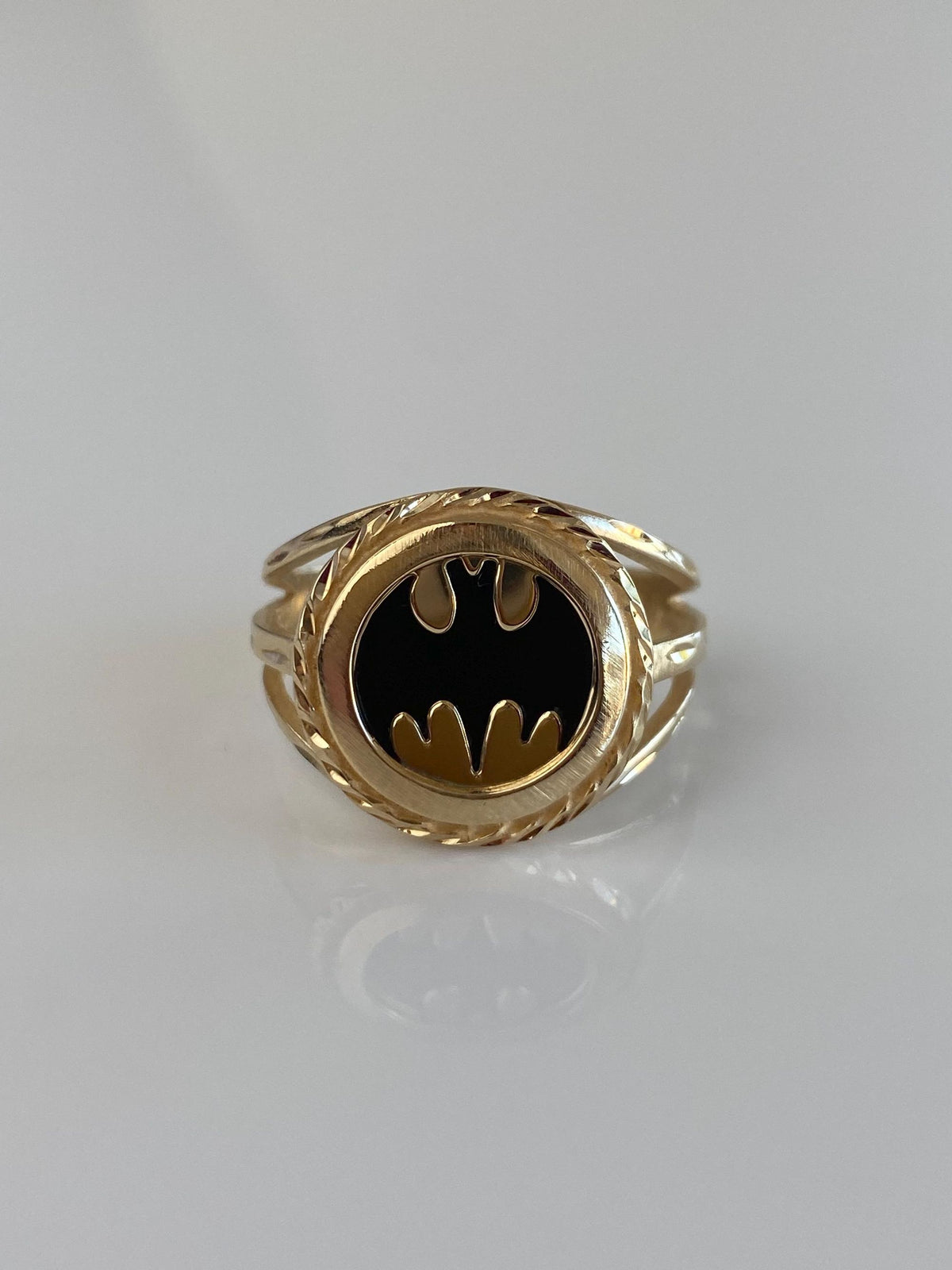 Vintage Solid 14k Yellow Gold Black Onyx Batman Ring - Size 9.5