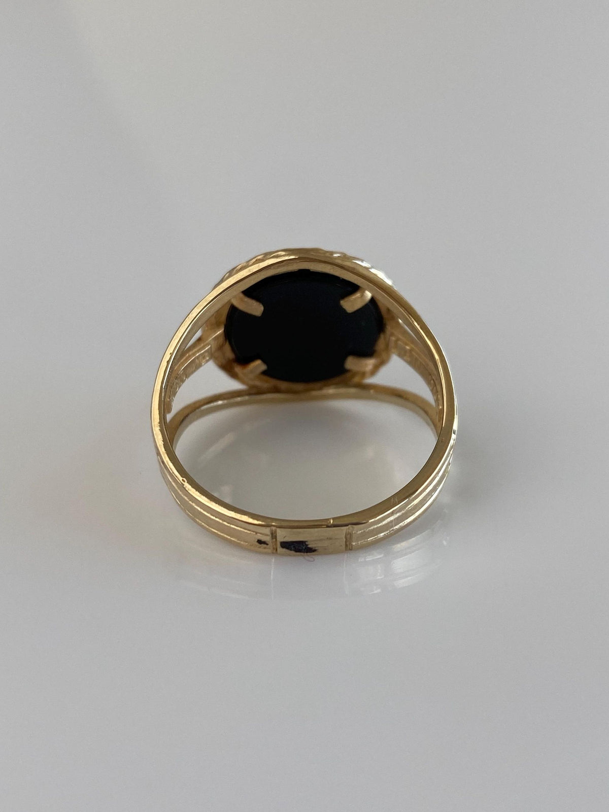 Vintage Solid 14k Yellow Gold Black Onyx Batman Ring - Size 9.5