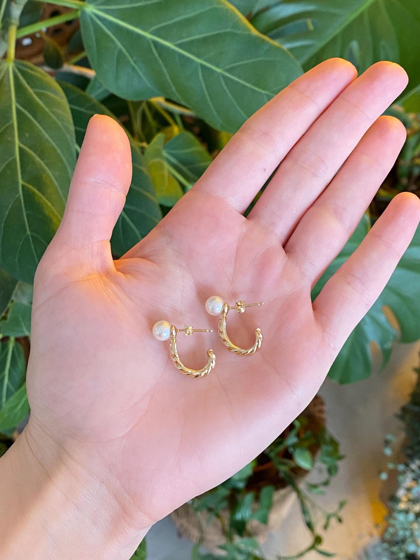 Vintage Solid 14k Yellow Gold Pearl Twist Drop Earrings
