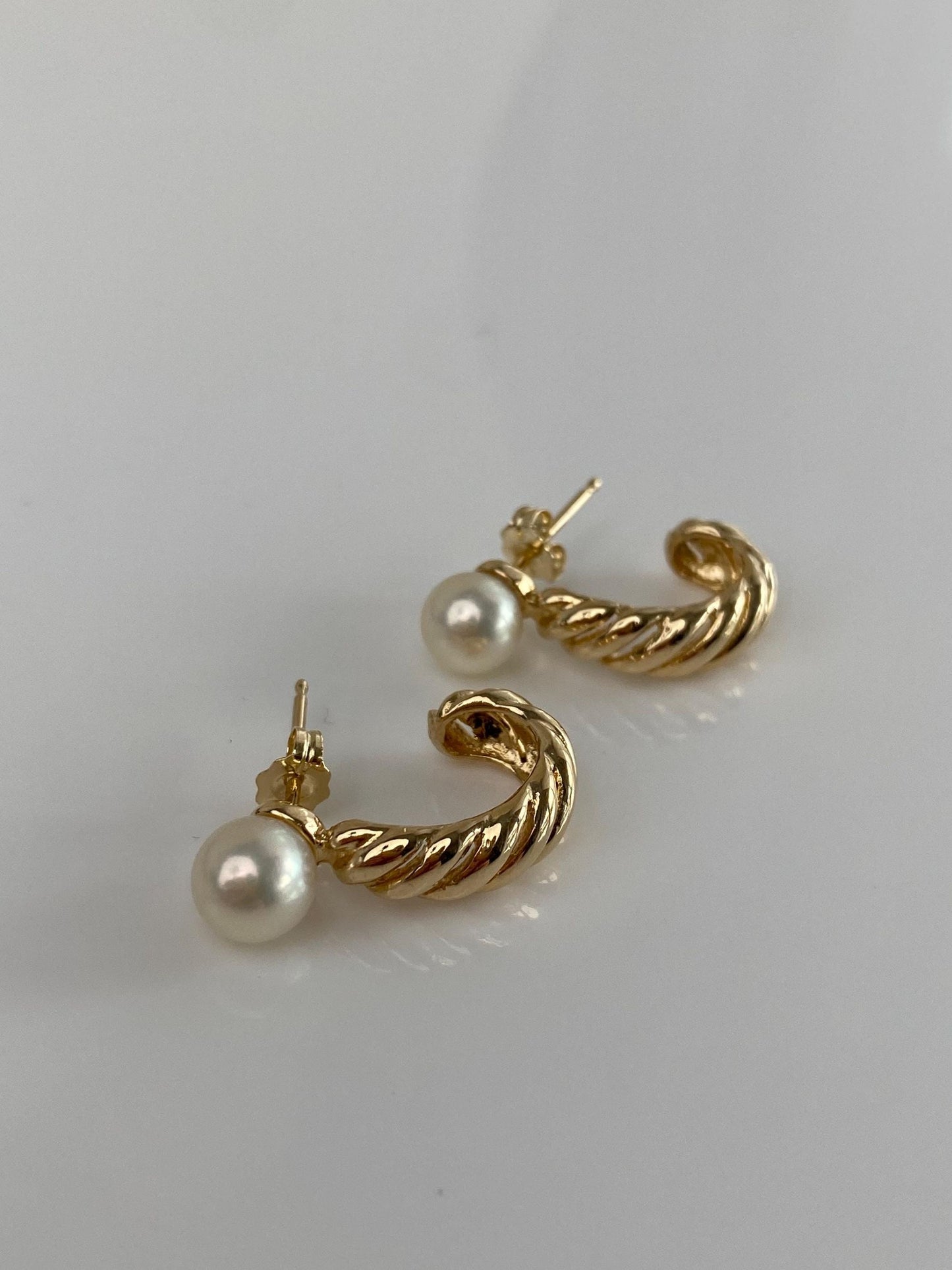 Vintage Solid 14k Yellow Gold Pearl Twist Drop Earrings