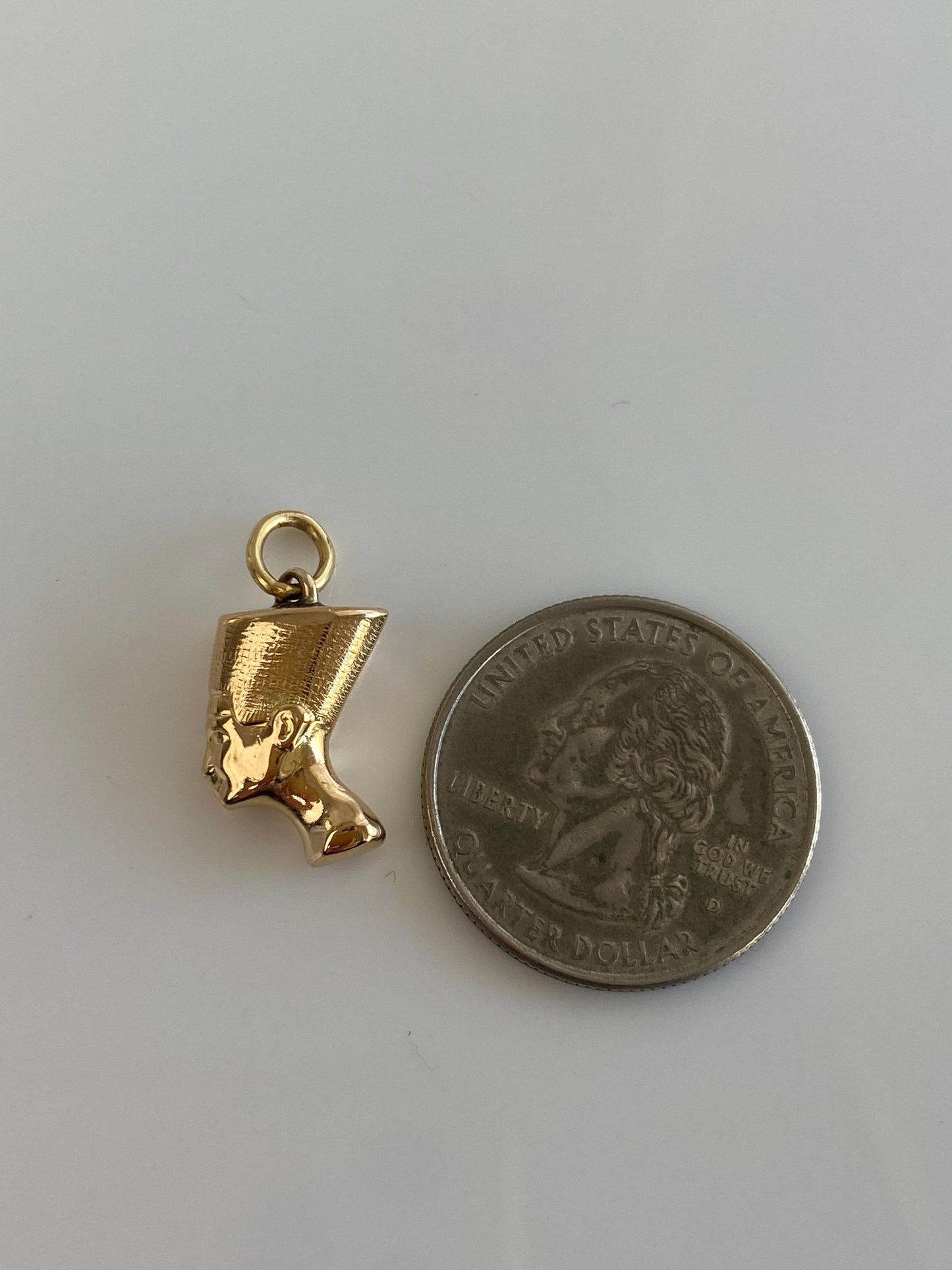 Vintage 18k Yellow Gold Nefretiti Charm