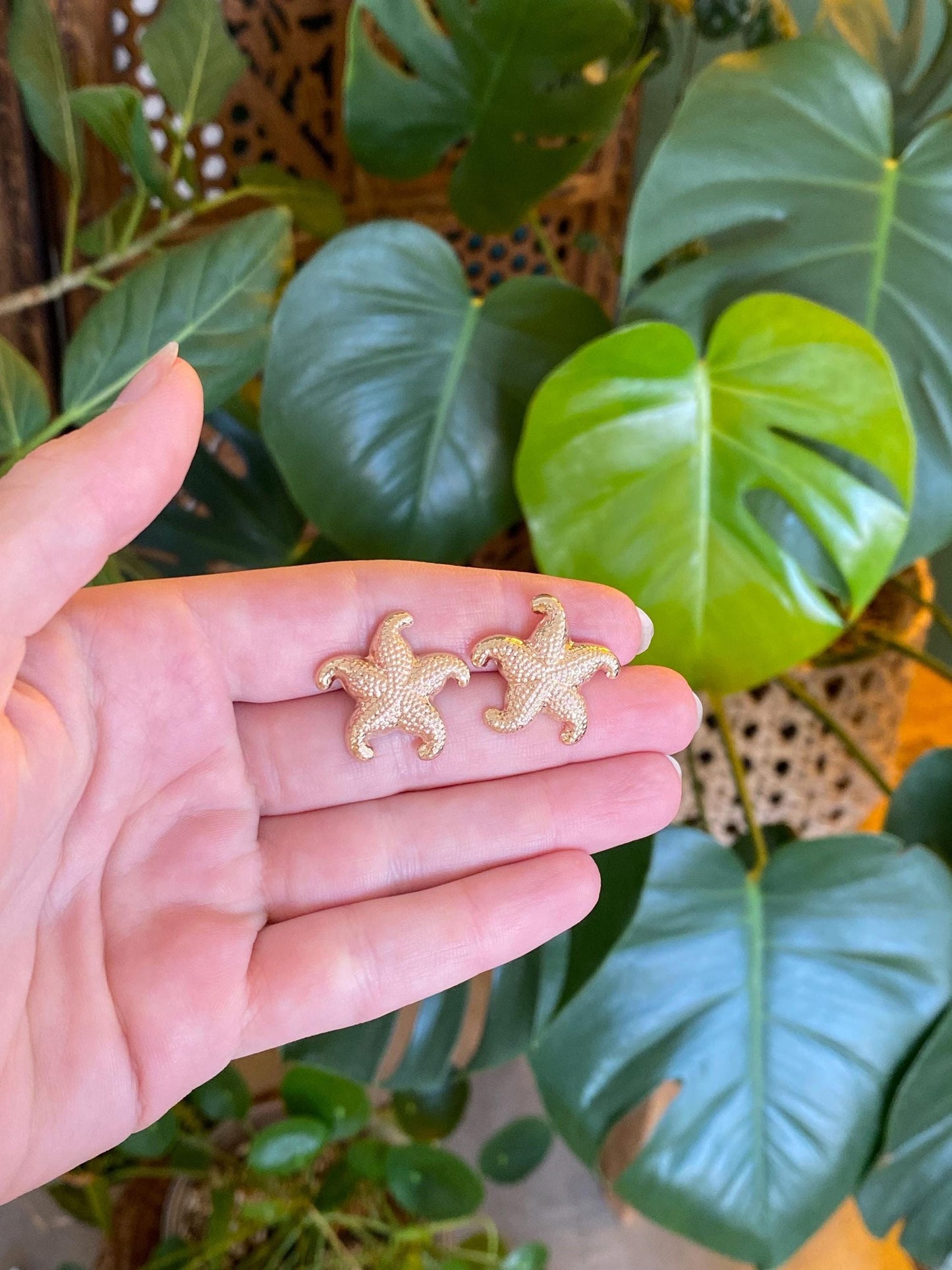 Vintage 14k Yellow Gold Starfish Stud Earrings