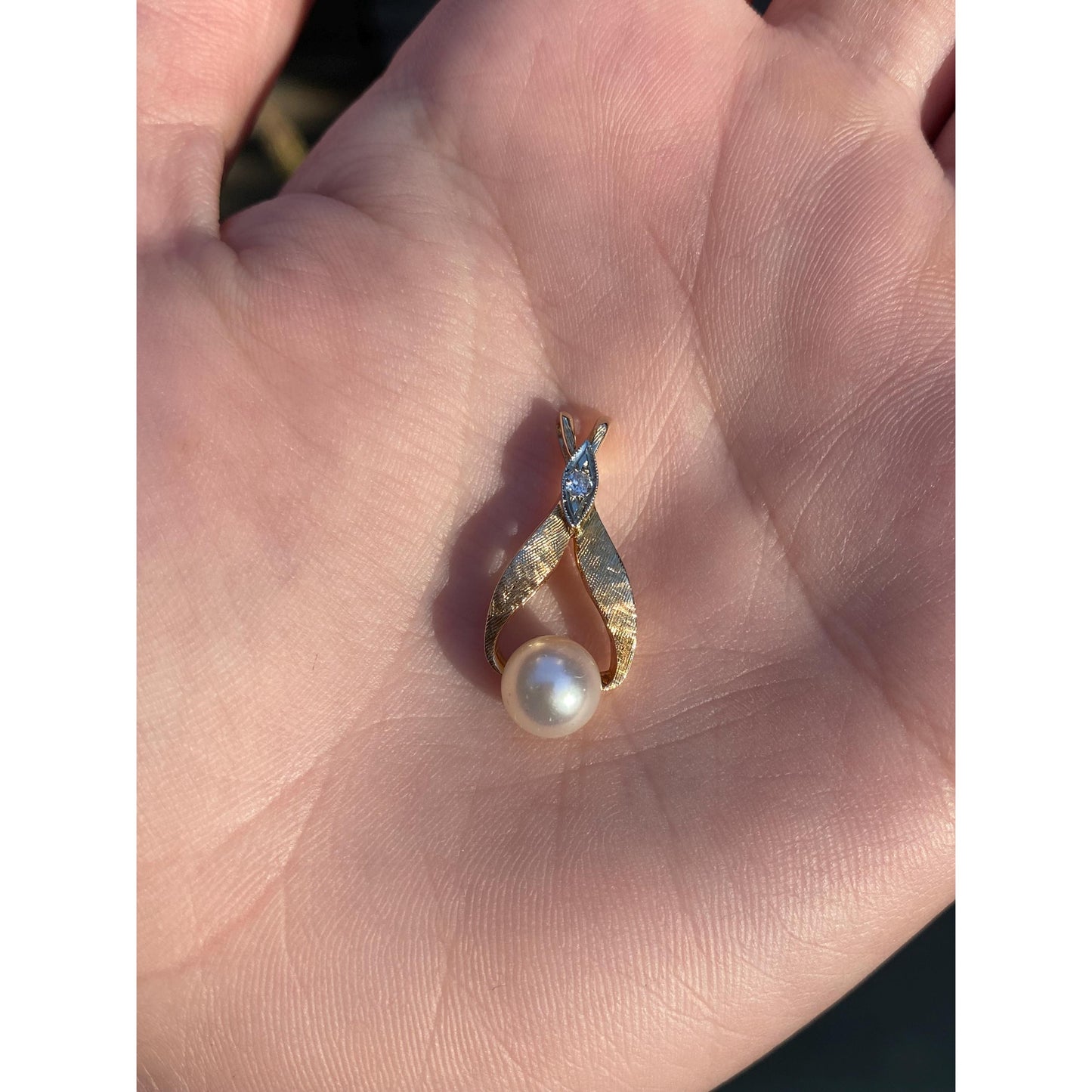 Vintage Solid 14k Yellow Gold Diamond Pearl Charm