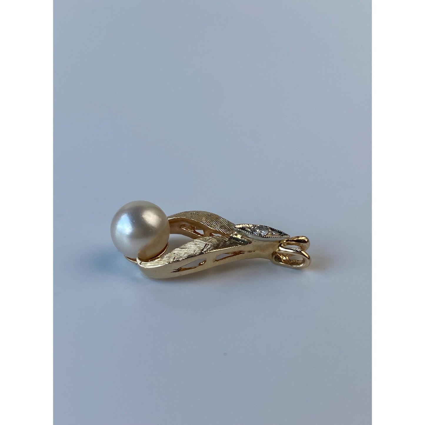 Vintage Solid 14k Yellow Gold Diamond Pearl Charm