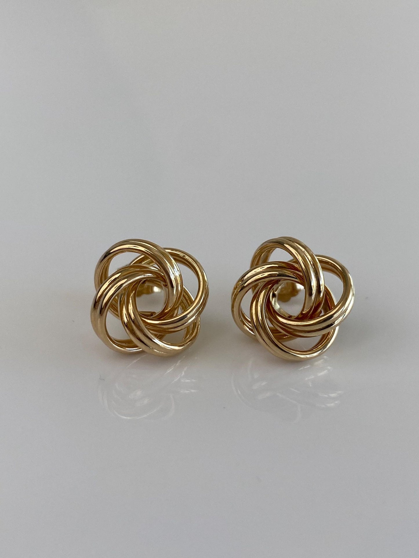 Vintage 14k Yellow Gold Knot Stud Earrings