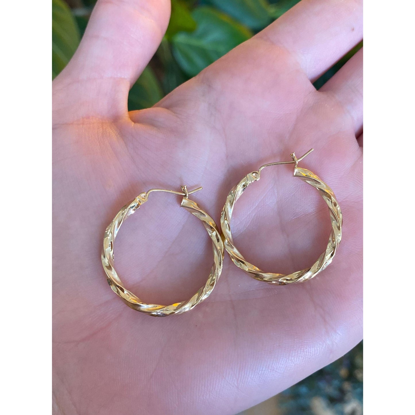 Vintage 14k Yellow Gold Twist Hoop Earrings