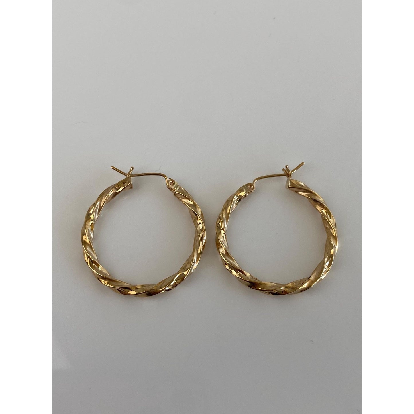 Vintage 14k Yellow Gold Twist Hoop Earrings