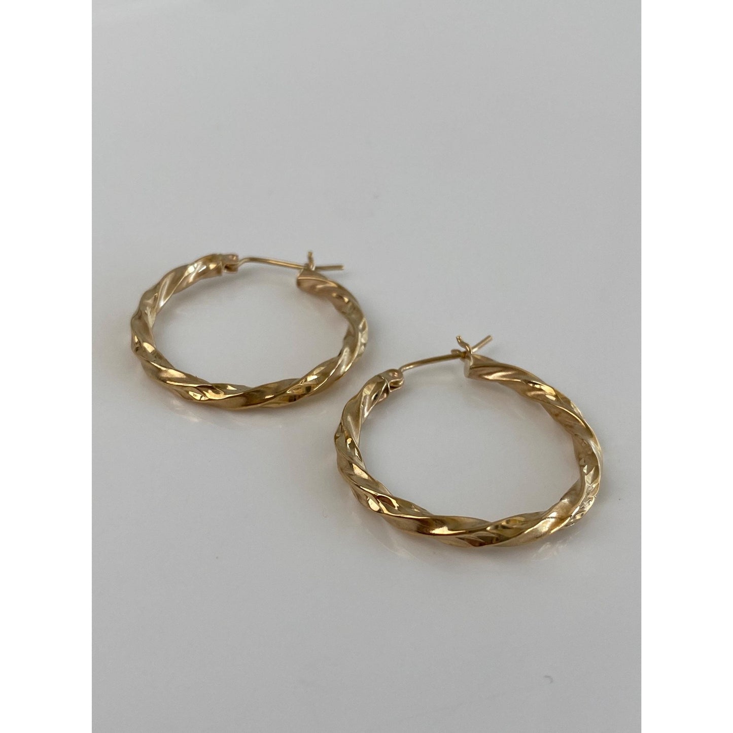 Vintage 14k Yellow Gold Twist Hoop Earrings