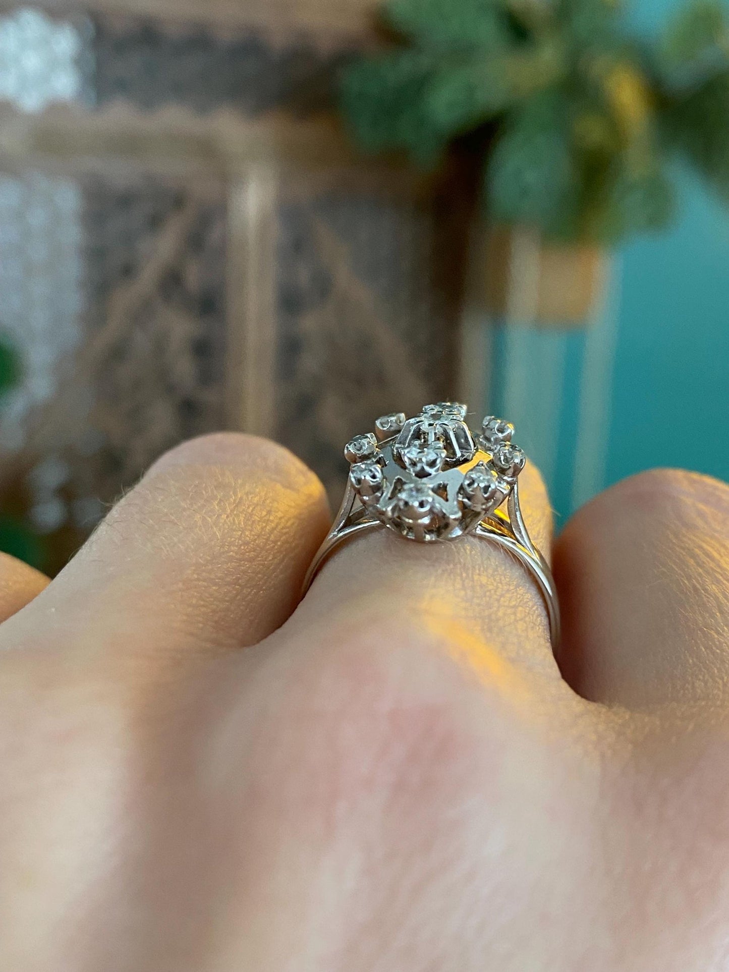 Vintage Solid 18k White Gold Diamond Cluster Ring - Size 6.25