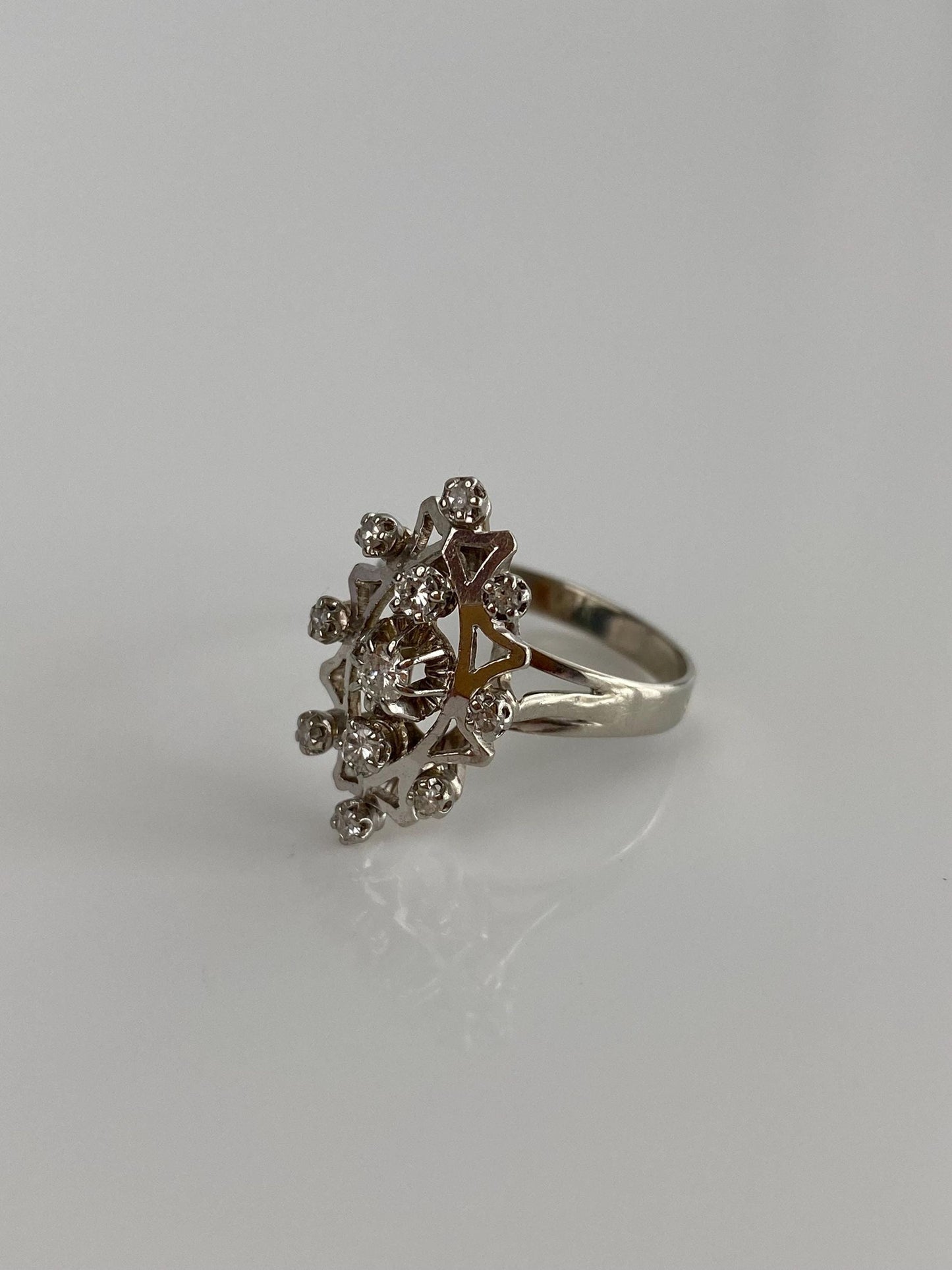 Vintage Solid 18k White Gold Diamond Cluster Ring - Size 6.25