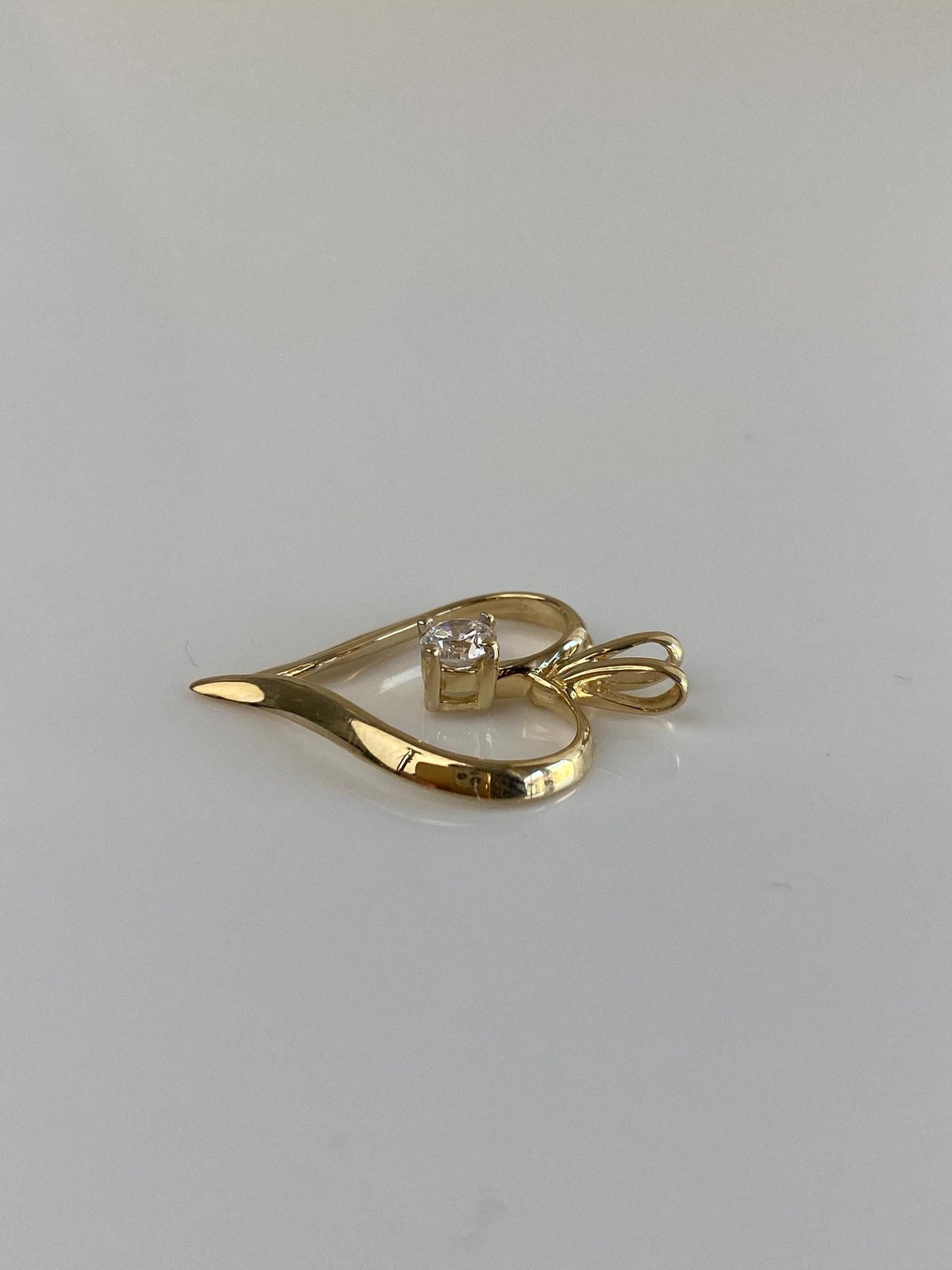 Vintage Solid 14k Yellow Gold Clear Cubic Zirconia Heart Charm