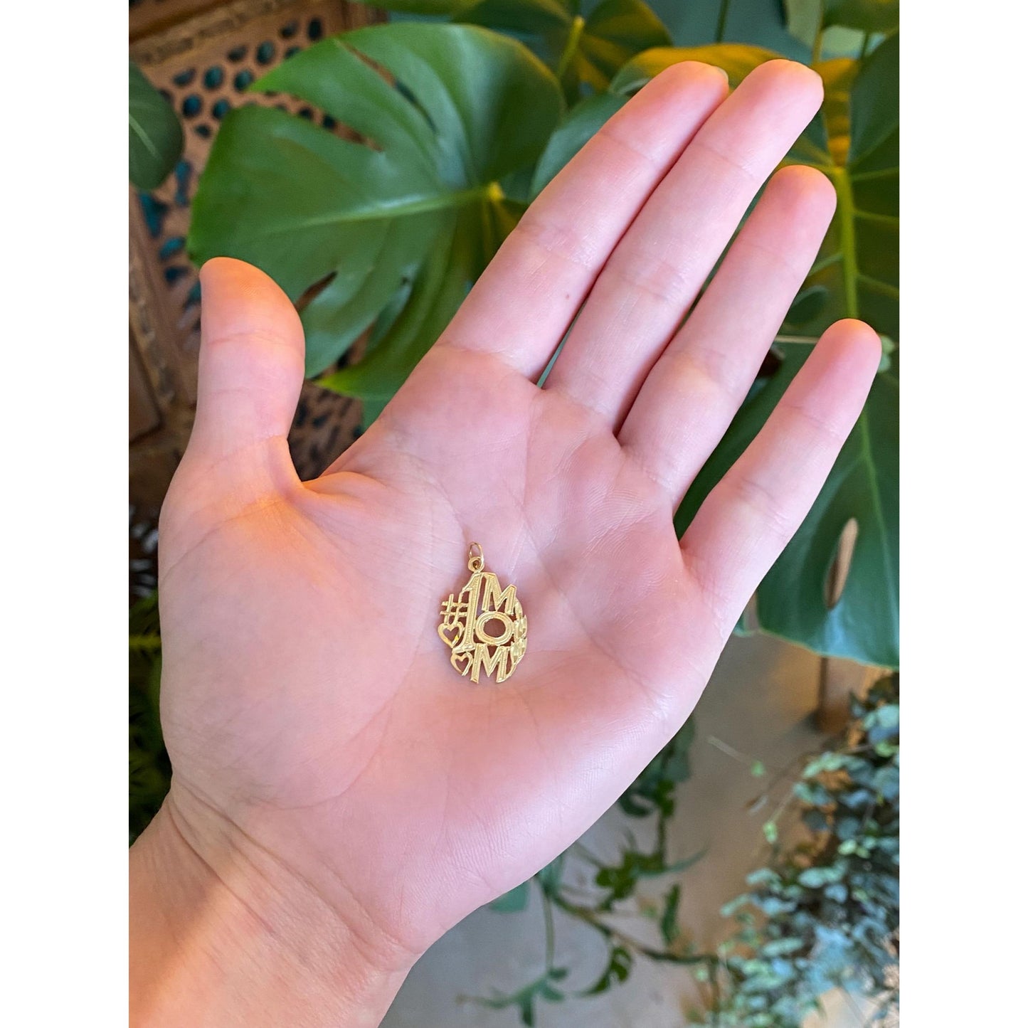 Vintage Solid 14k Yellow Gold Diamond Cut #1 Mom Charm