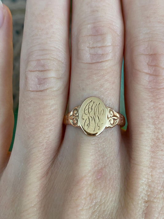 Vintage Solid 10k Yellow Gold Monogram Signet Ring - Size 8.5