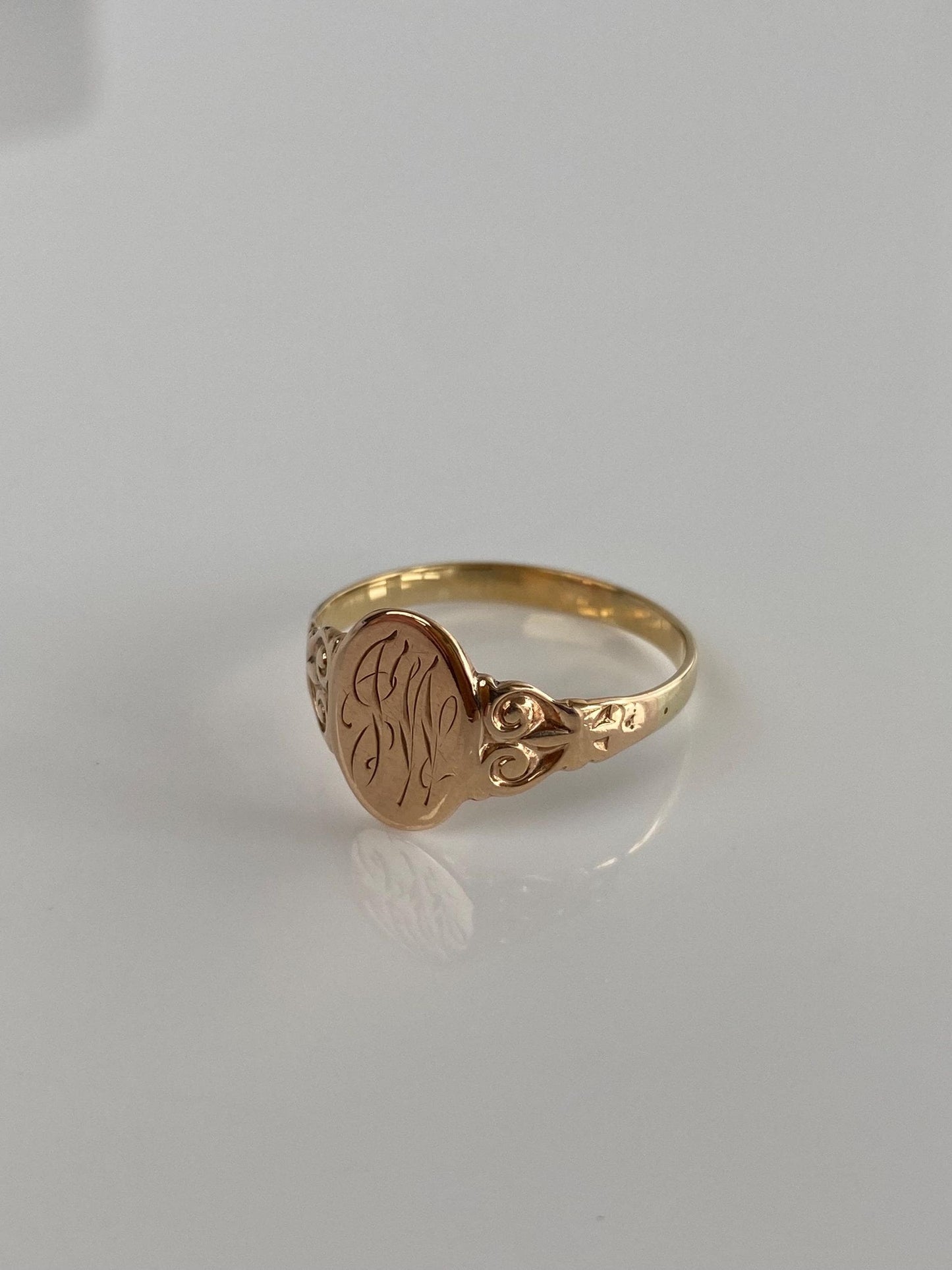 Vintage Solid 10k Yellow Gold Monogram Signet Ring - Size 8.5