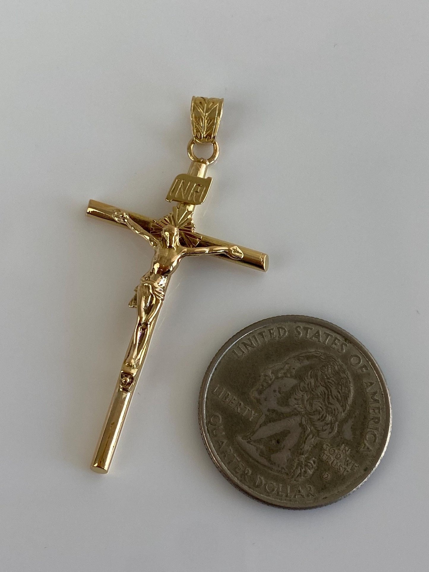 Vintage 18k Yellow Gold Crucifix Cross Charm