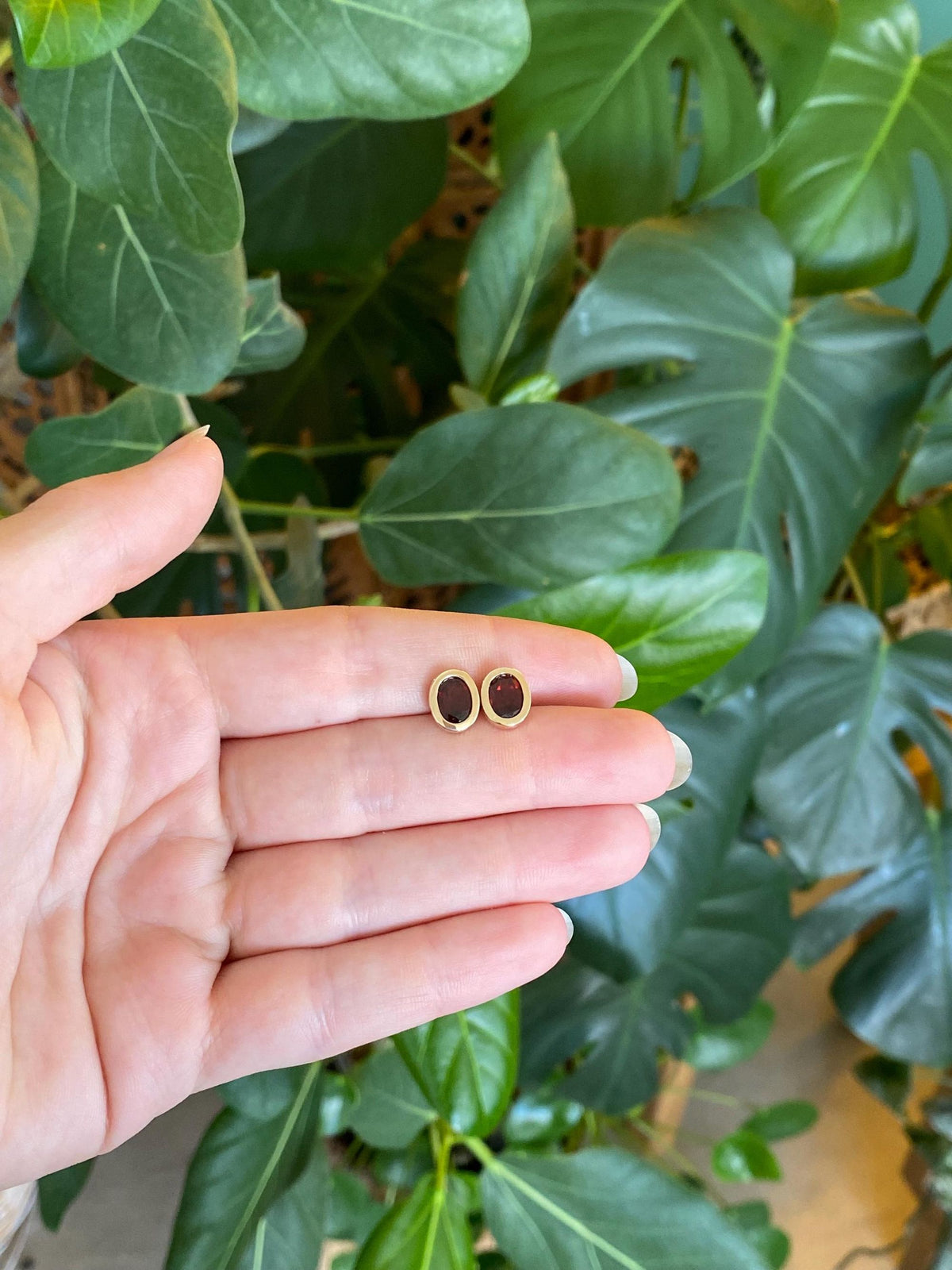 Vintage Solid 14k Yellow Gold Bezel Set Garnet Stud Earrings