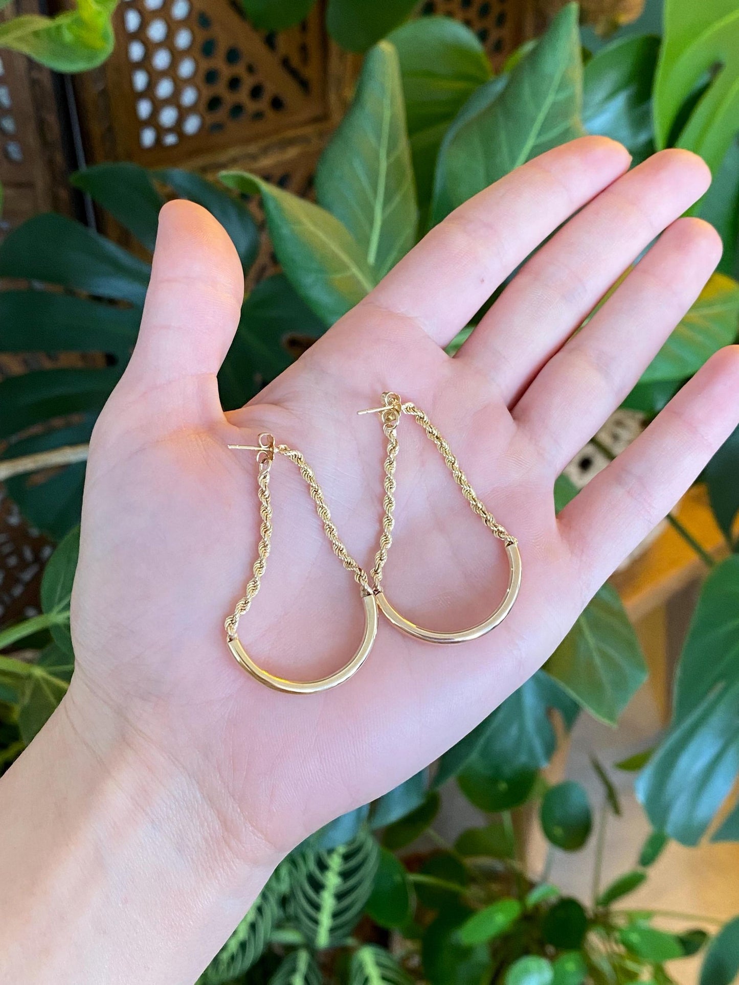 Vintage Solid 14k Yellow Gold Connected Rope Chain Curved Tube Hoop Earrings