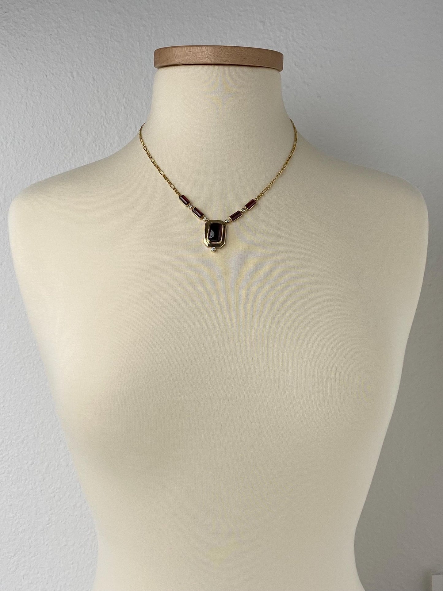 Vintage Solid 14k Yellow Gold Garnet Diamond Figaro Chain Necklace - 19 inches